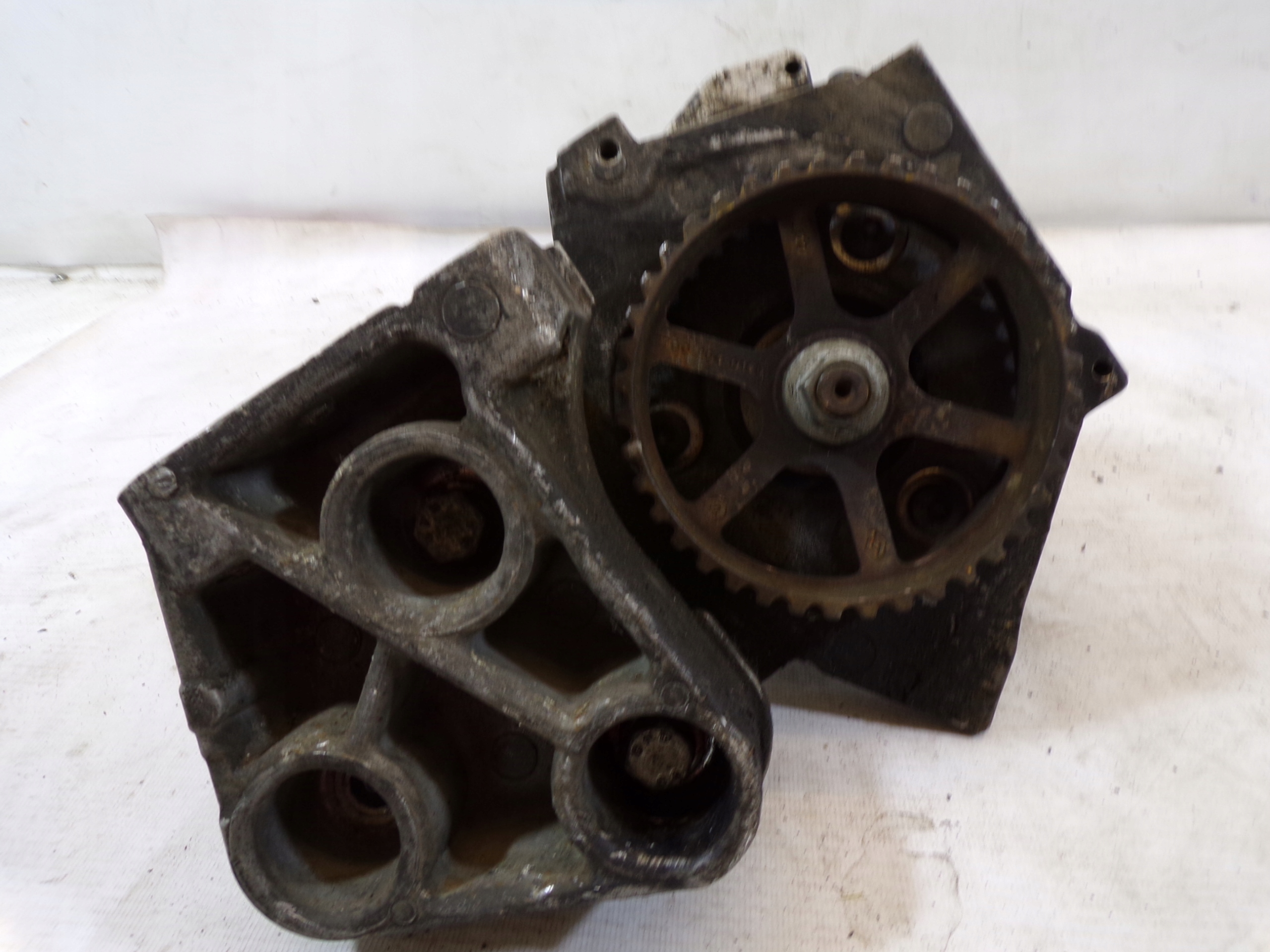 injection pump RENAULT 1.9 DCI 8200108225