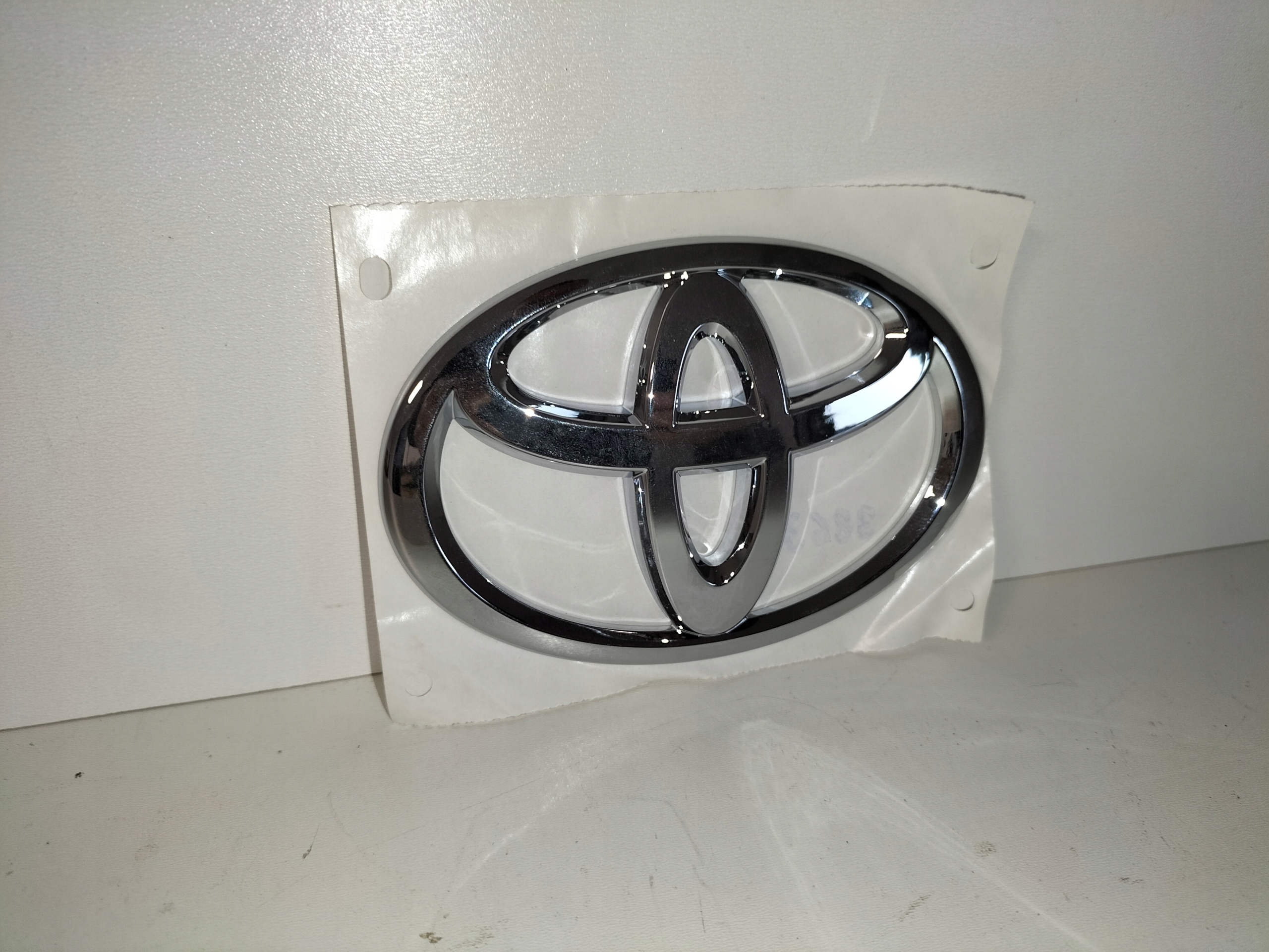 Emblem motorhaube emblemat logo TOYOTA
