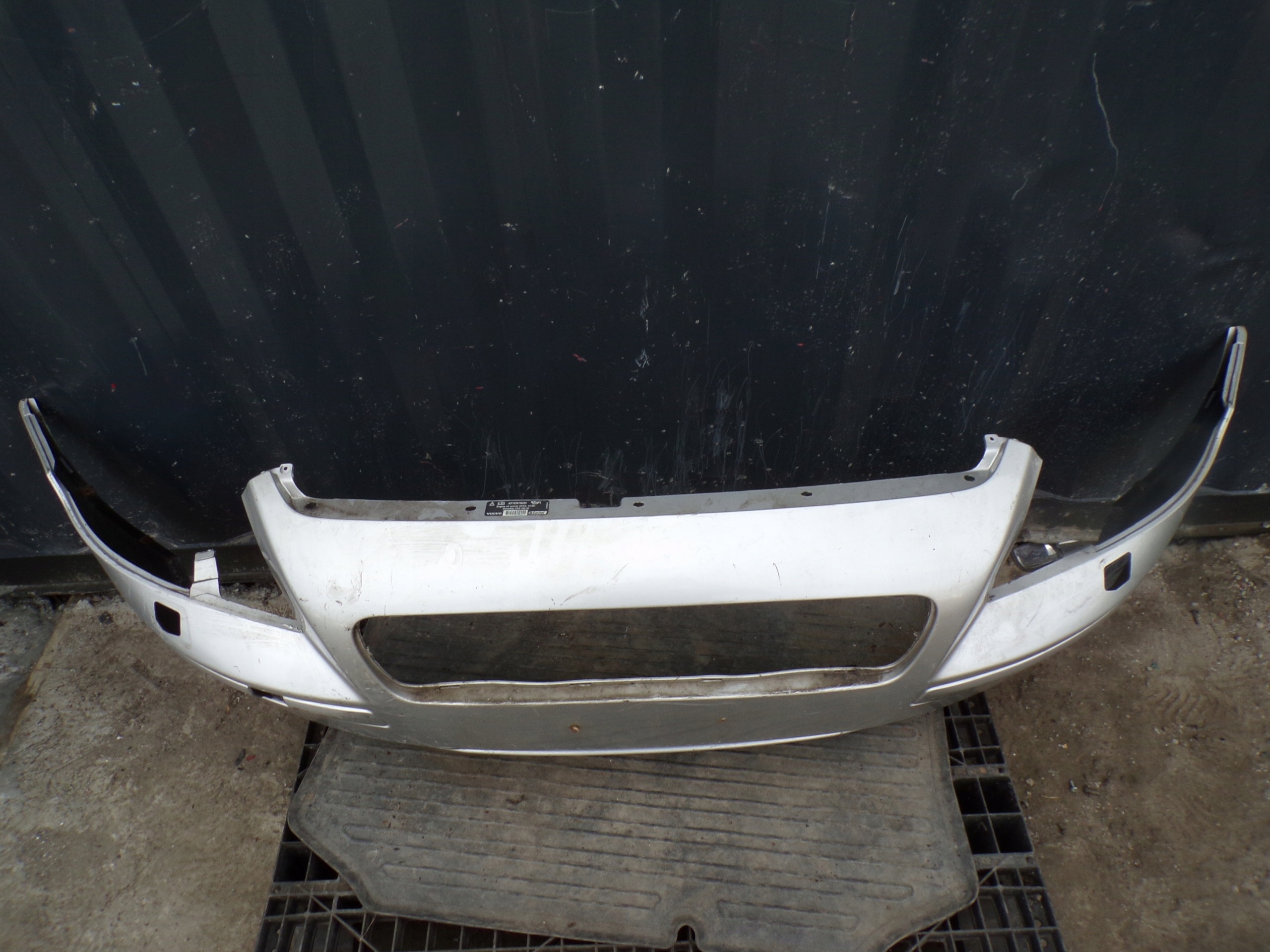 front bumper front VOLVO V50 S40 2 II washers (R1)