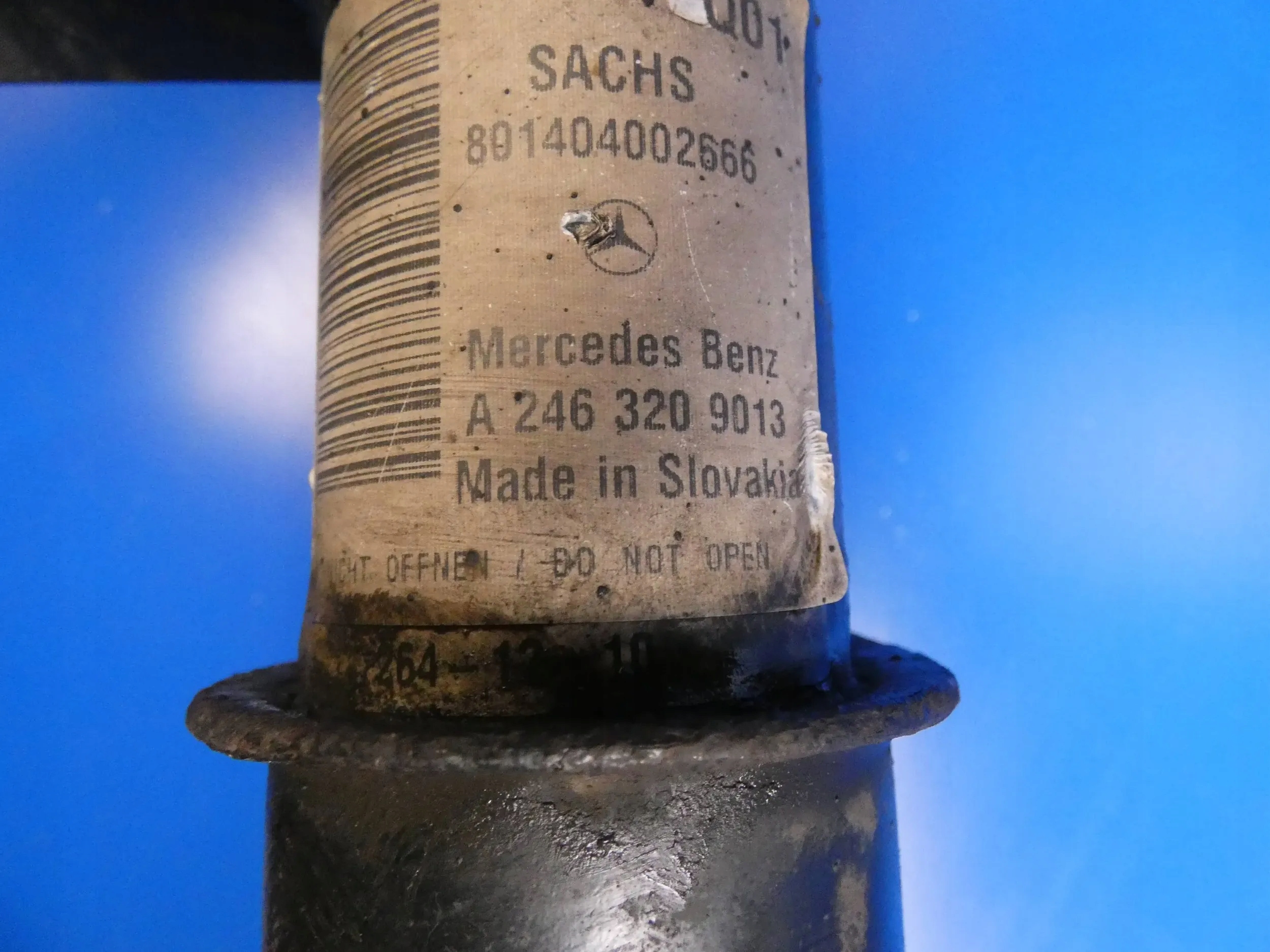 MERCEDES B KLASA W246 shock absorber right front front