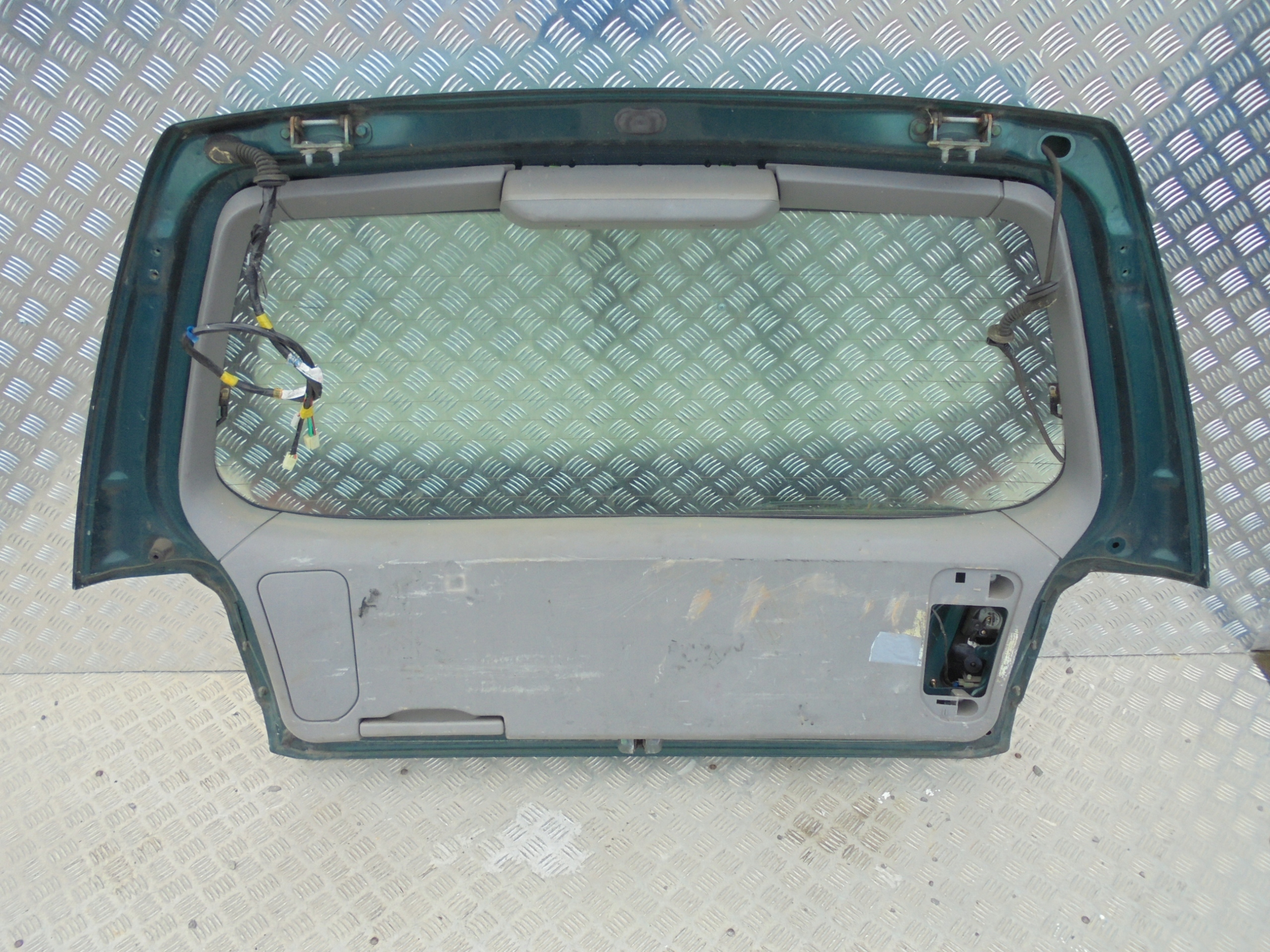 697. KLAPA BAGAŻNIKA TYŁ FORESTER I LIFT 8G2 Producent części Inny