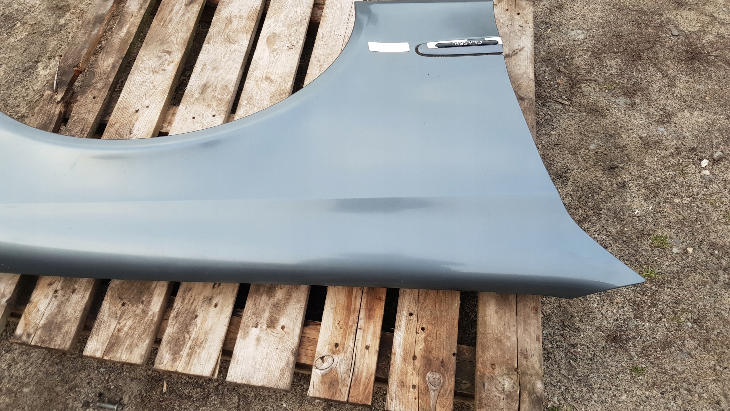 MERCEDES W211 fender right front 368 LADNY