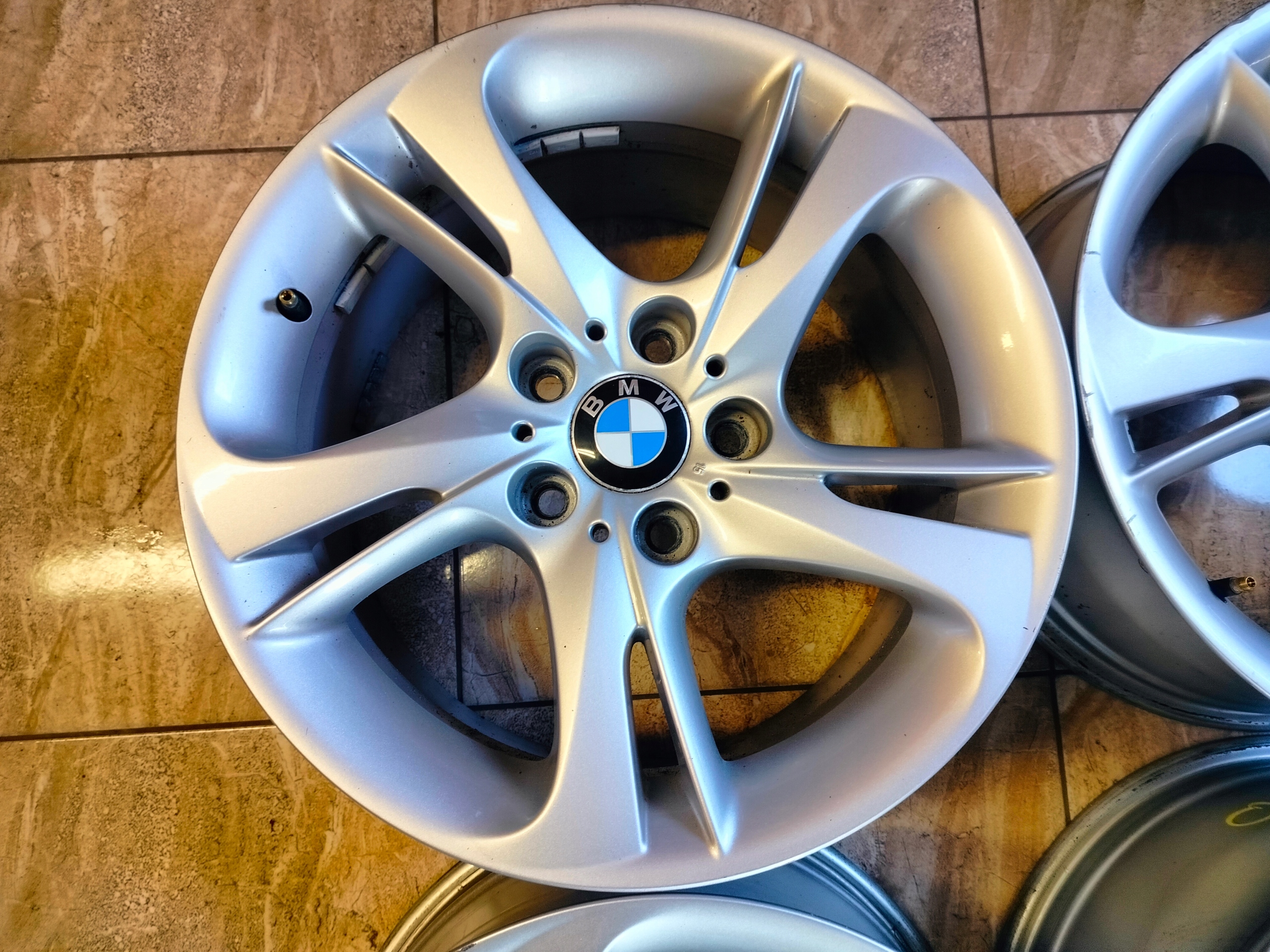 Felgi aluminiowe 5x120 BMW 17 calowe Z4 Z1 E46 E36 E90 E91 6785248 Szerokość felgi 8.0