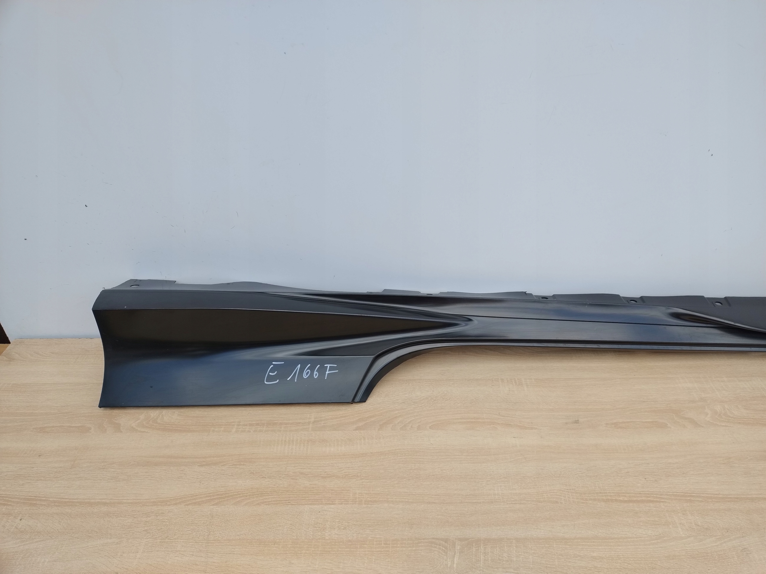 FERRARI F8 TRIBUTO left threshold moulding threshold F142MFL