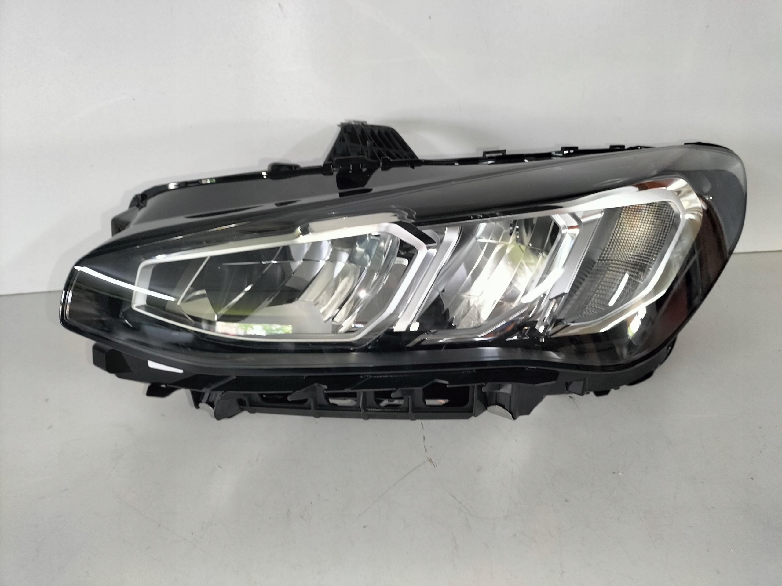 light front left BMW 2 U06 ACTIVE TOURER 21