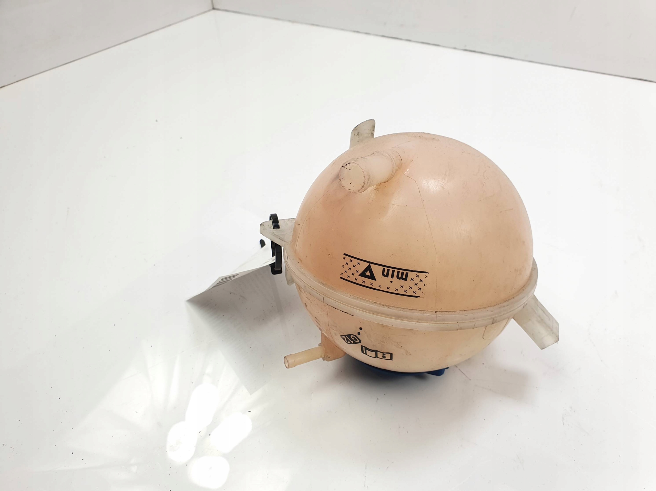 water tank 1K0121407A VOLKSWAGEN PASSAT CC