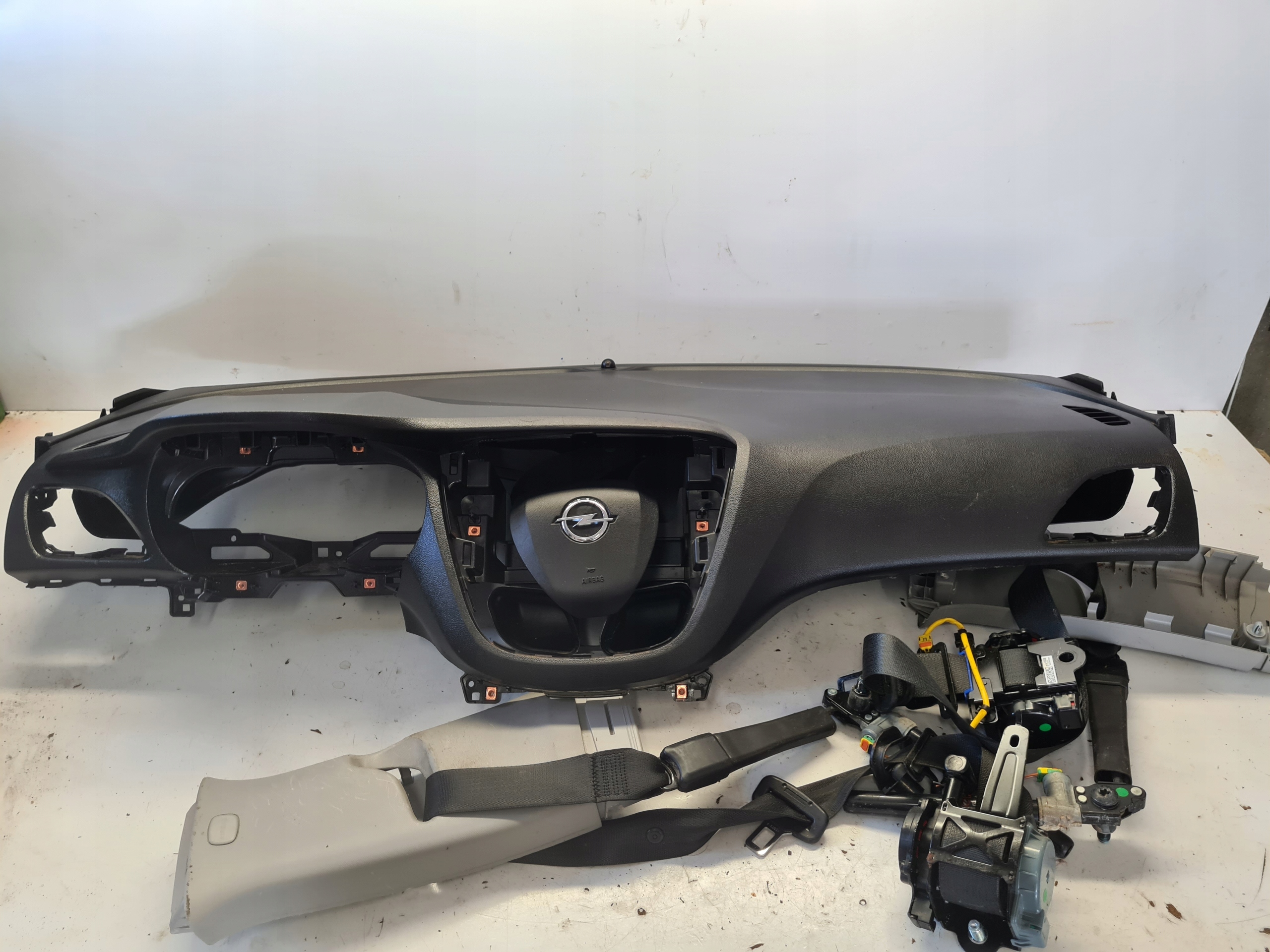 OPEL KARL dashboard console airbags tension belts original