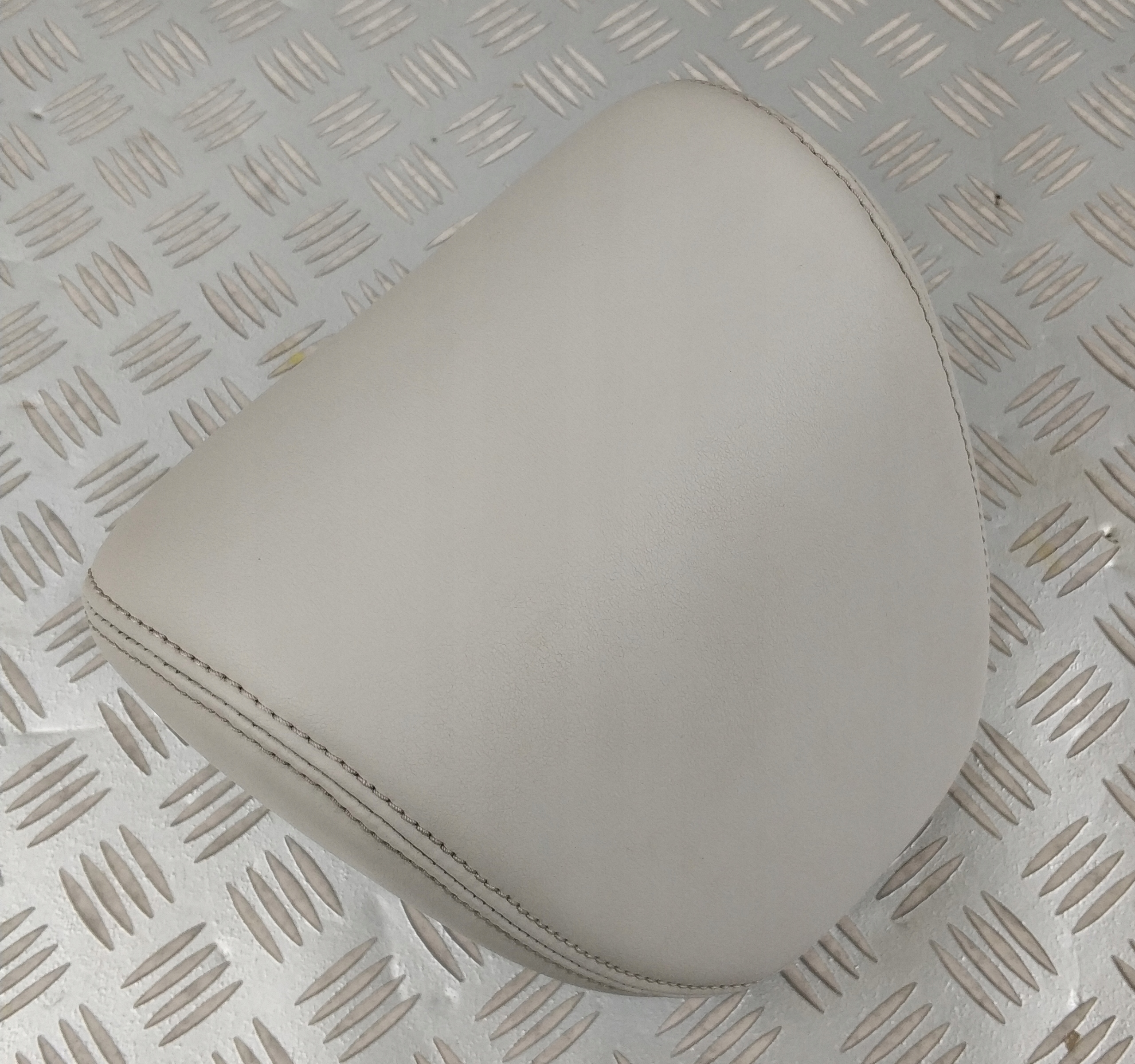 zagłówek skóra środkowy środek INFINITI Q50 Q50S Producent części Infiniti OE