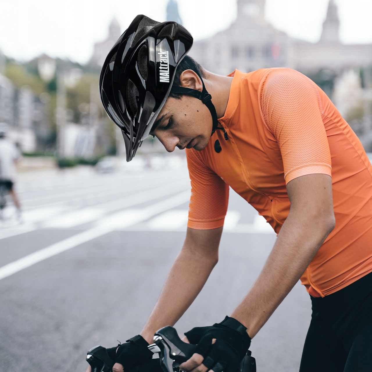 KASK ROWEROWY NA ROWER MĘSKI DAMSKI REGULOWANY WYGODNY 57-62 LAMPKA MTB Waga 213 g