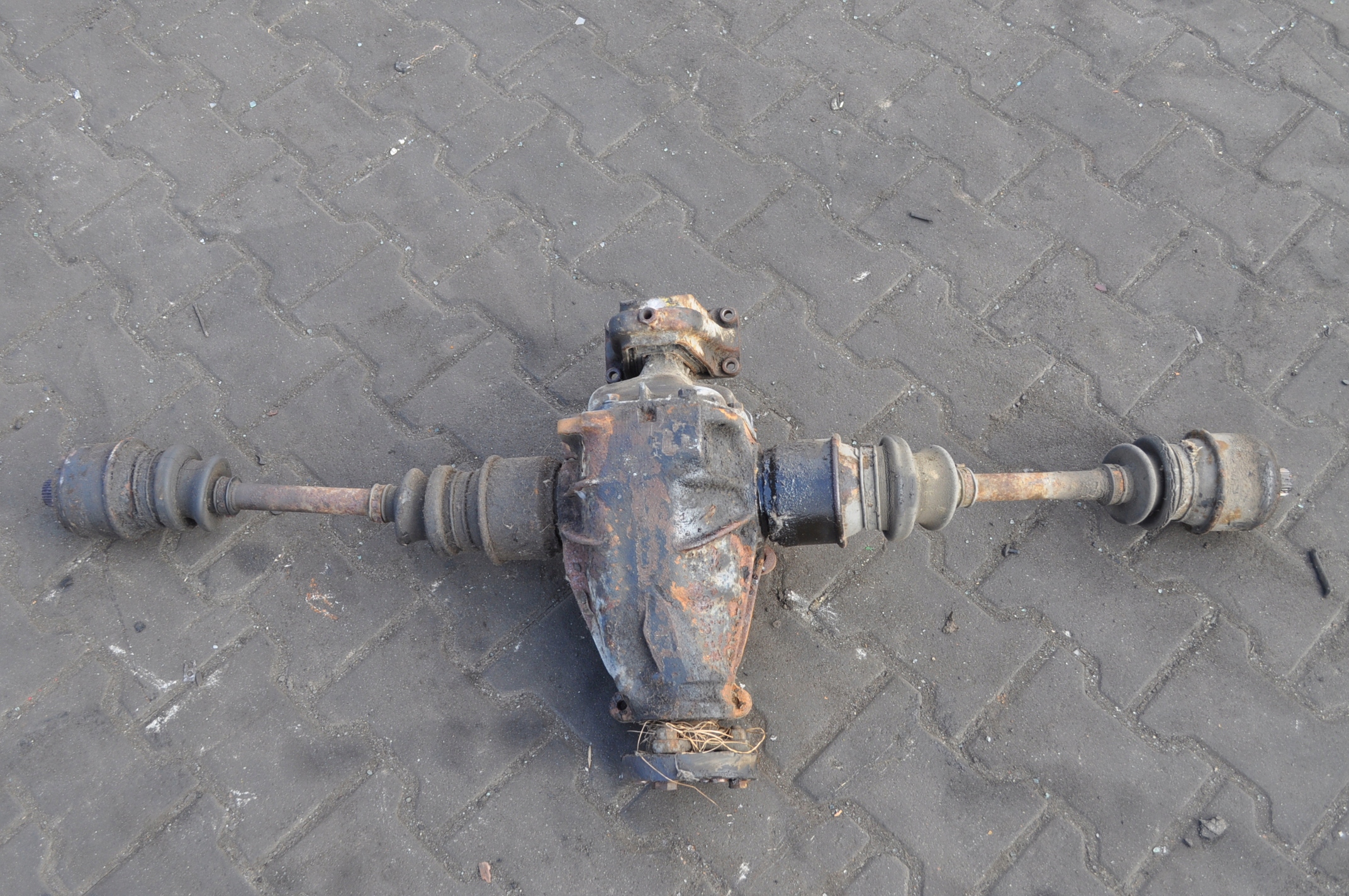 W123 240D 2.4 D 48KW 65KM мост 1153513208 3.69