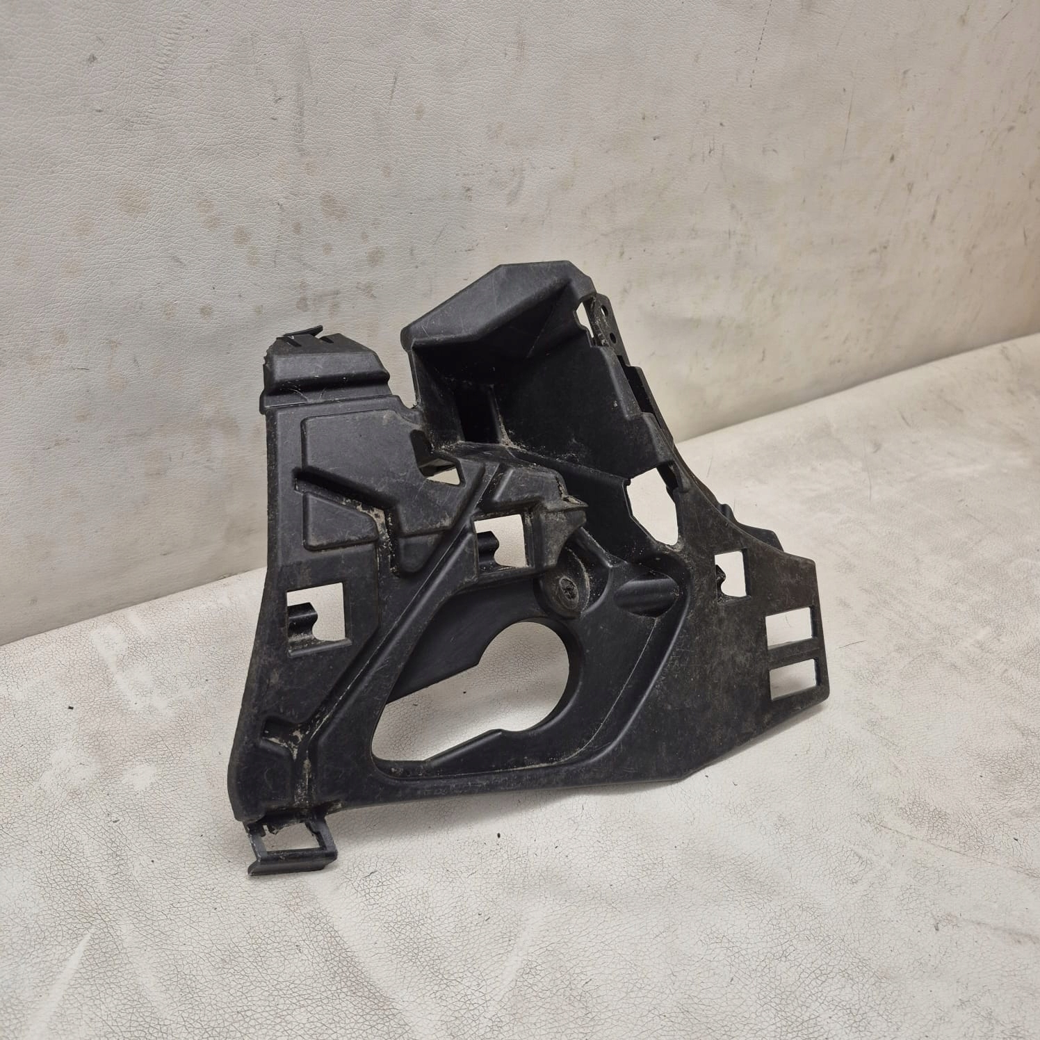 VOLVO XC60 II 2 17-21 holder support right front
