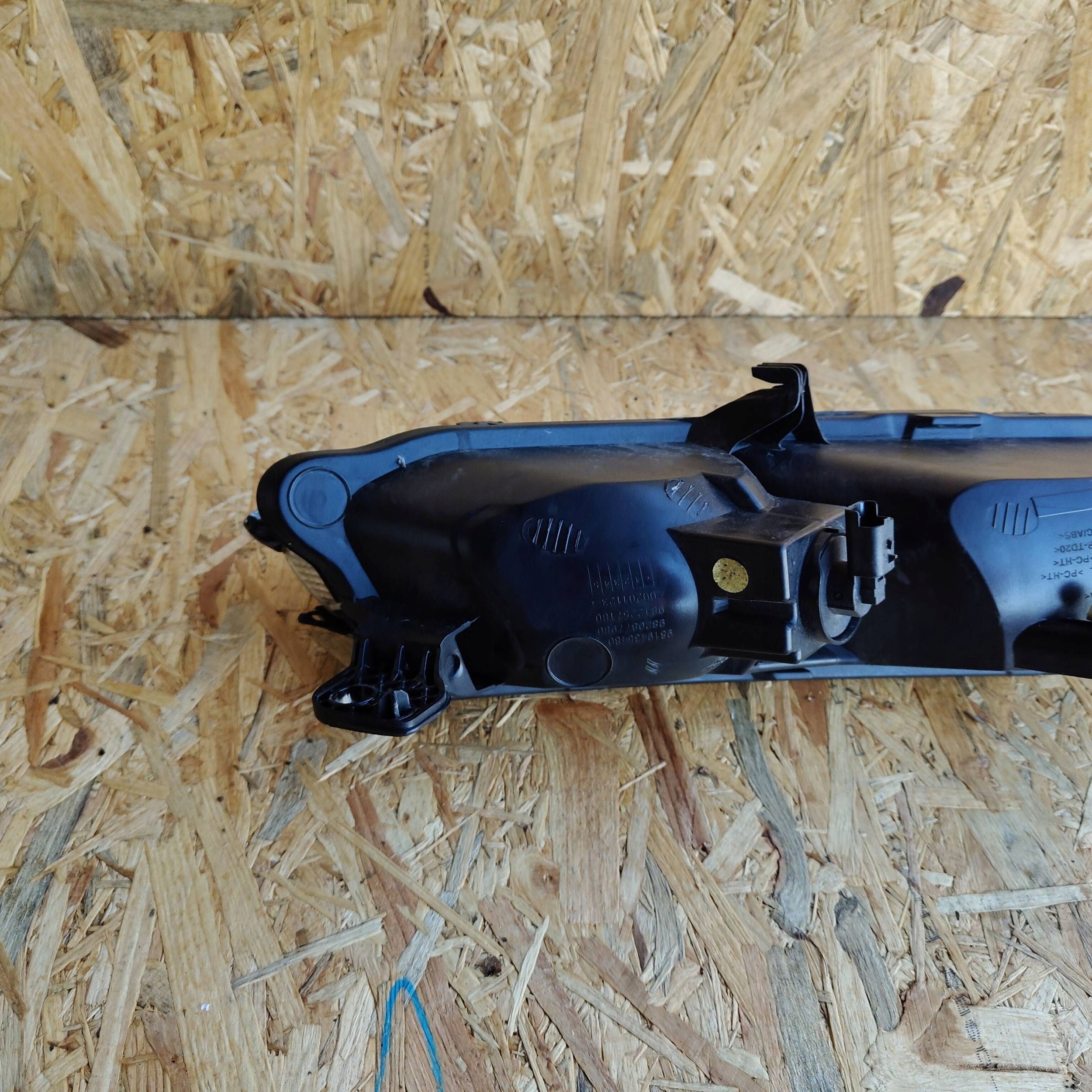 daytime running lights front side left Citroen C3