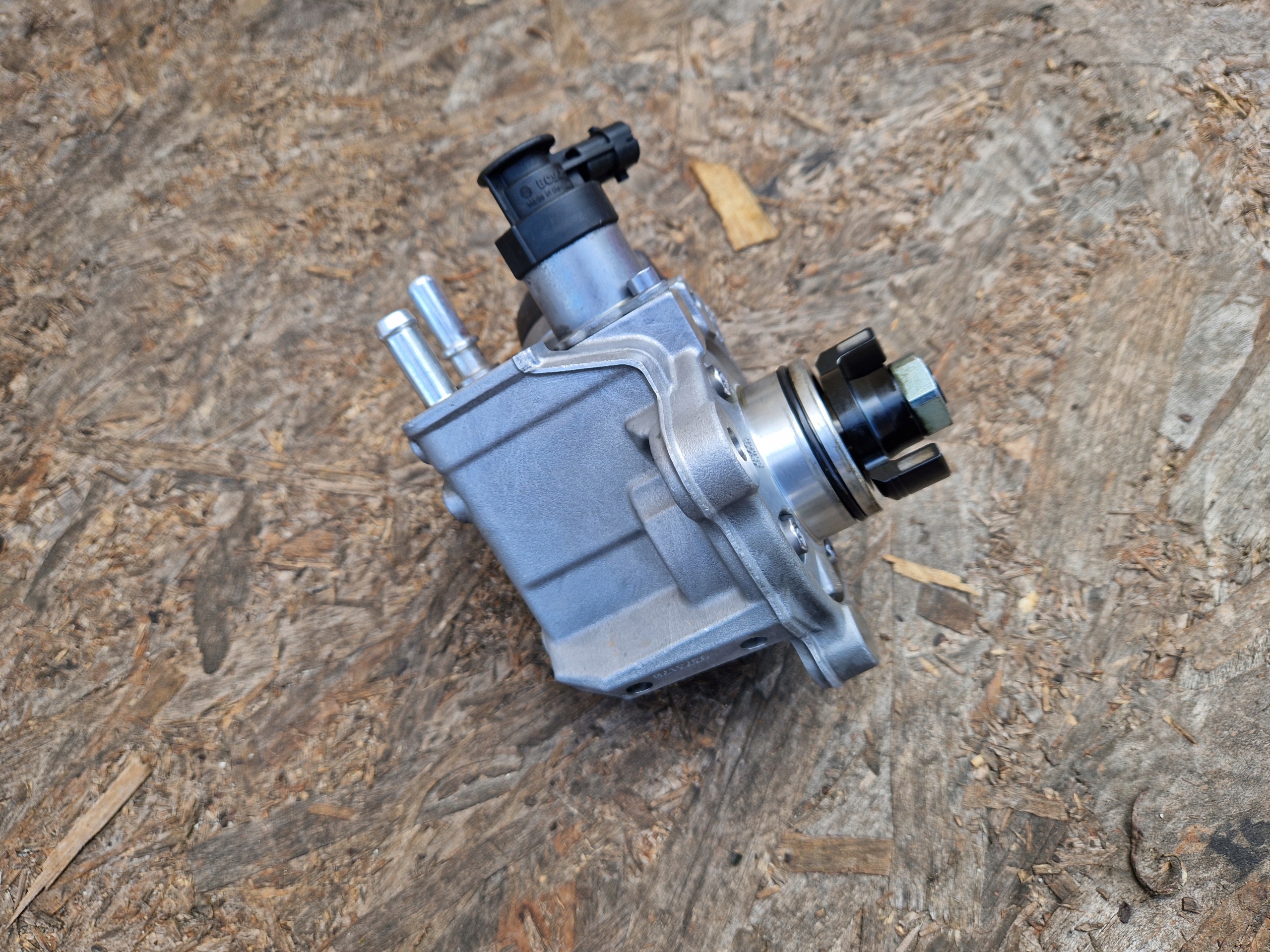 Einspritzpumpe IVECO DAILY 3.0 HPI 0445010586 5801572470