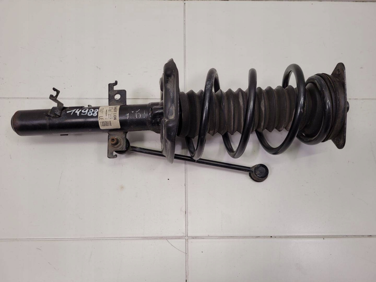 shock absorber front left side Renault Kadjar 2018 54303HV01A