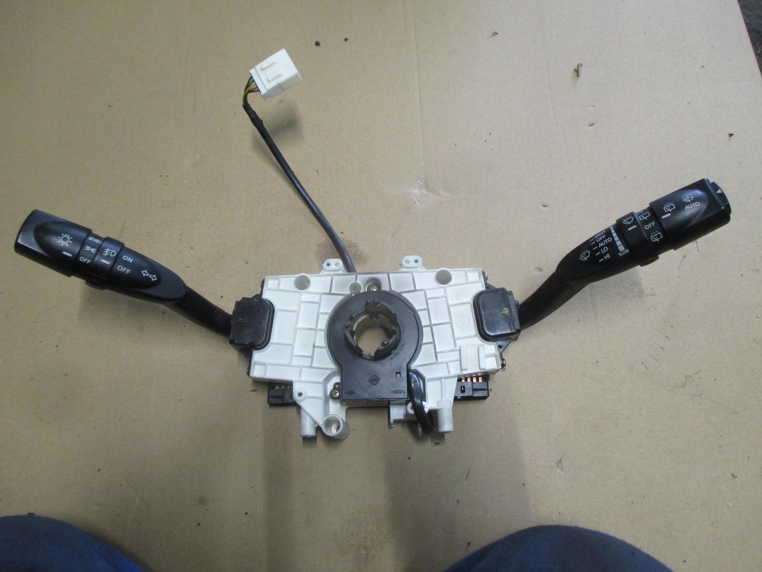 KYRON 05-14 PRZEŁĄCZNIK POD KIEROWNICE 85900-09202