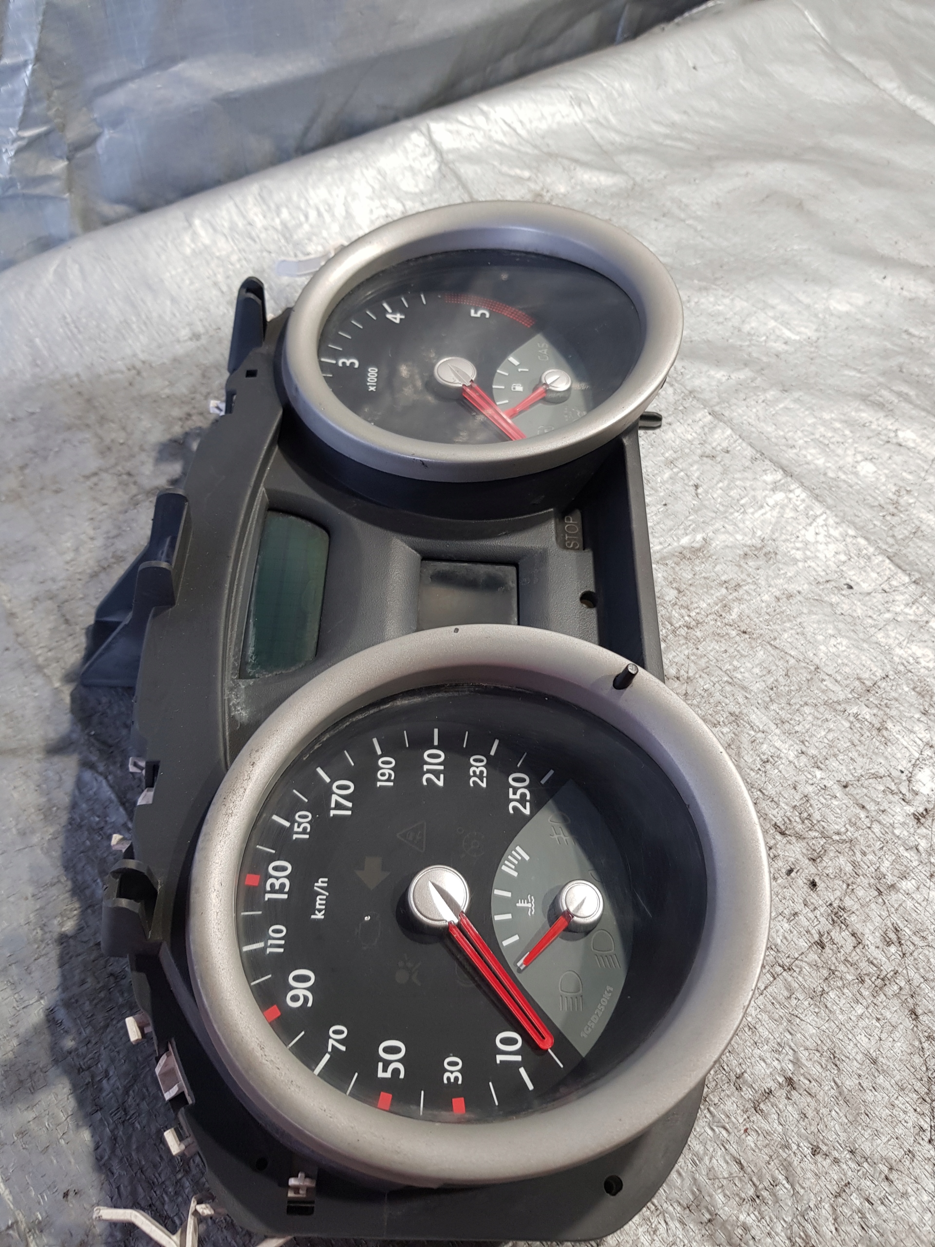 dials Renault OE Renault Megane II 1.5 DCI 8200399700D