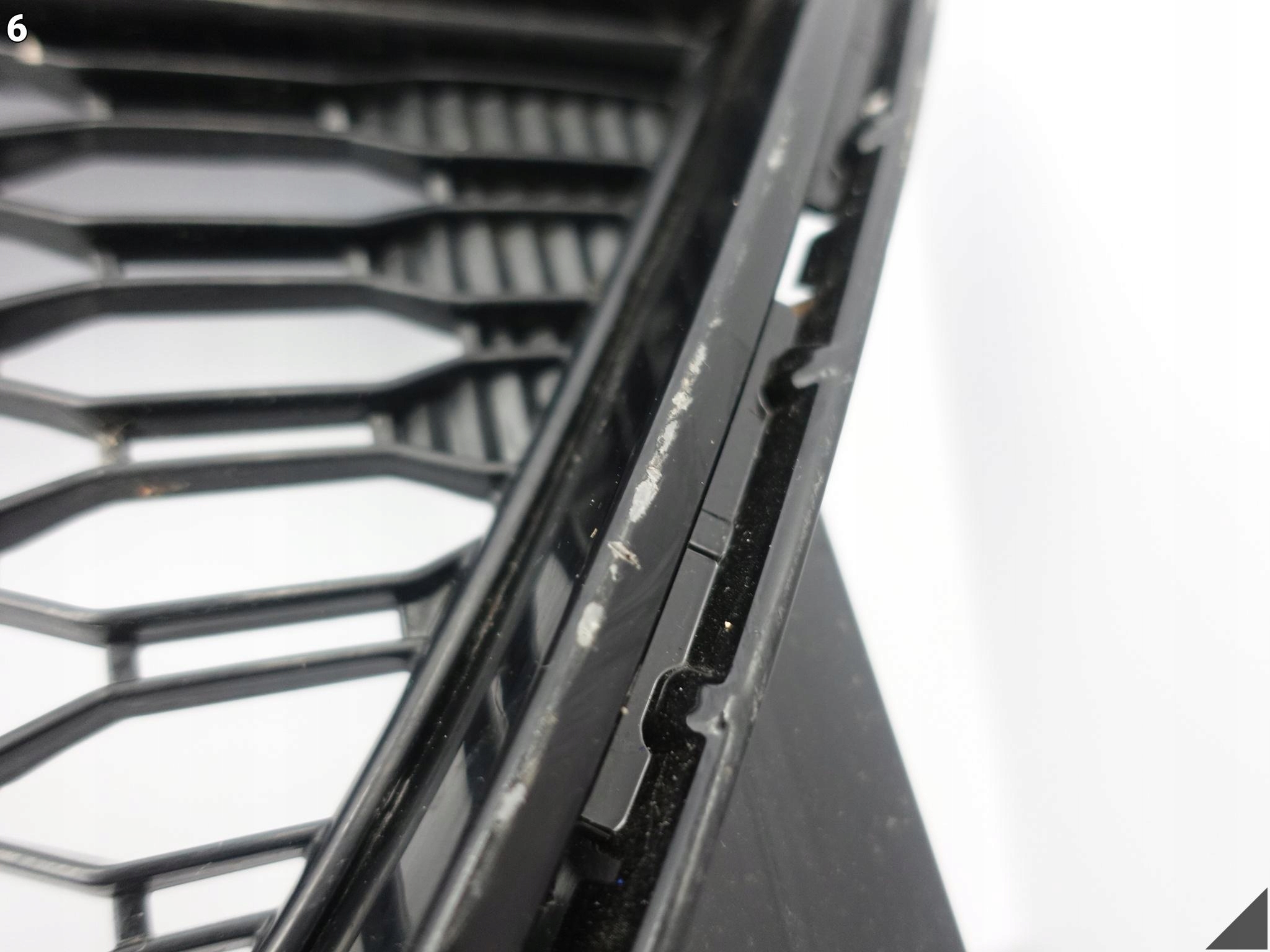 BMW X1 U11 m-packet 22- lower grid grille W bumper front below PDC