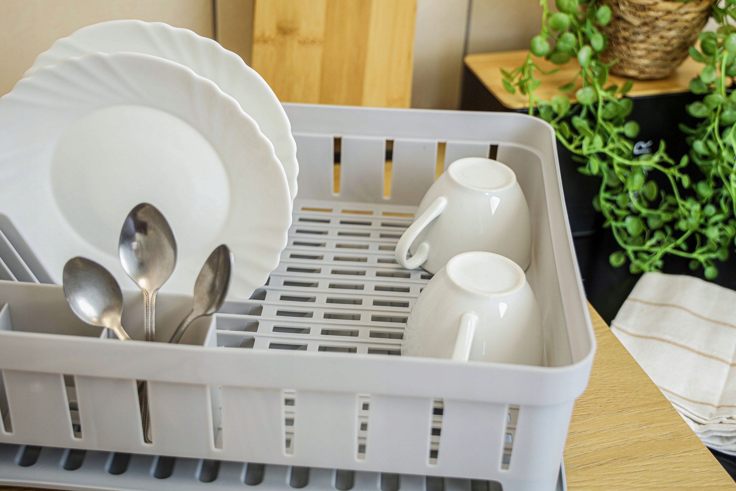 SUSZARKA DO NACZYŃ STOJĄCA OCIEKACZ Z TACKĄ Szerokość produktu 30 cm