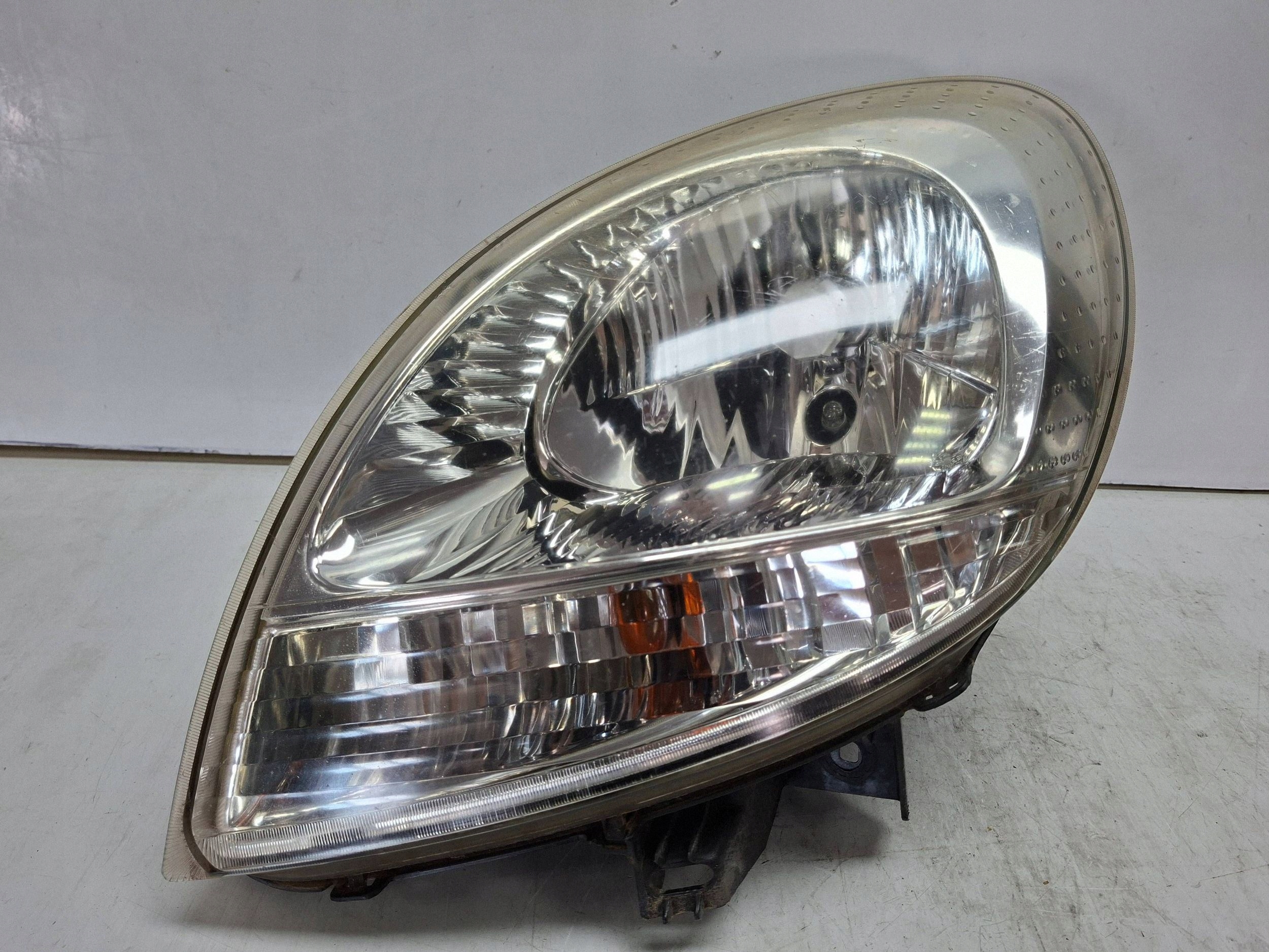 light front left 8200236590 RENAULT KANGOO and LIFT 2003