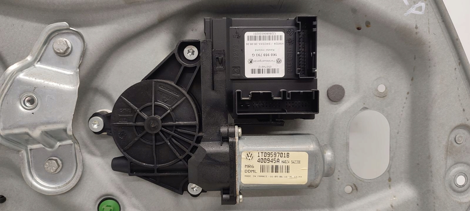 window regulator left front mechanism VW Touran and 1,9 TDI