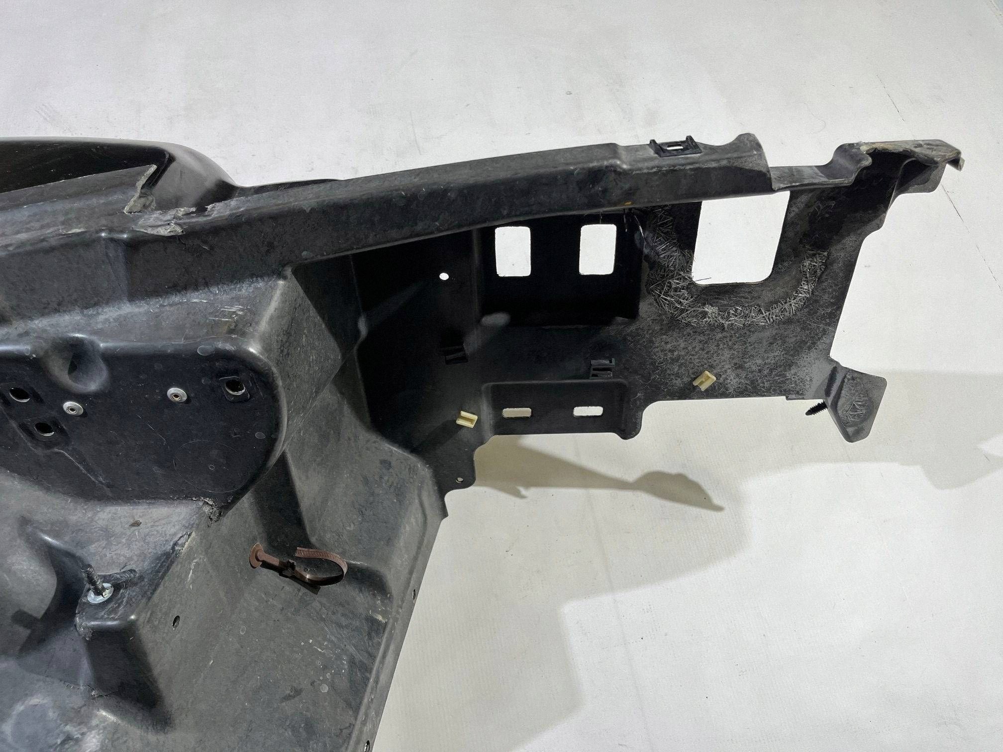 quarter front right mudguard right fartuch Chevrolet Corvette C6 2005