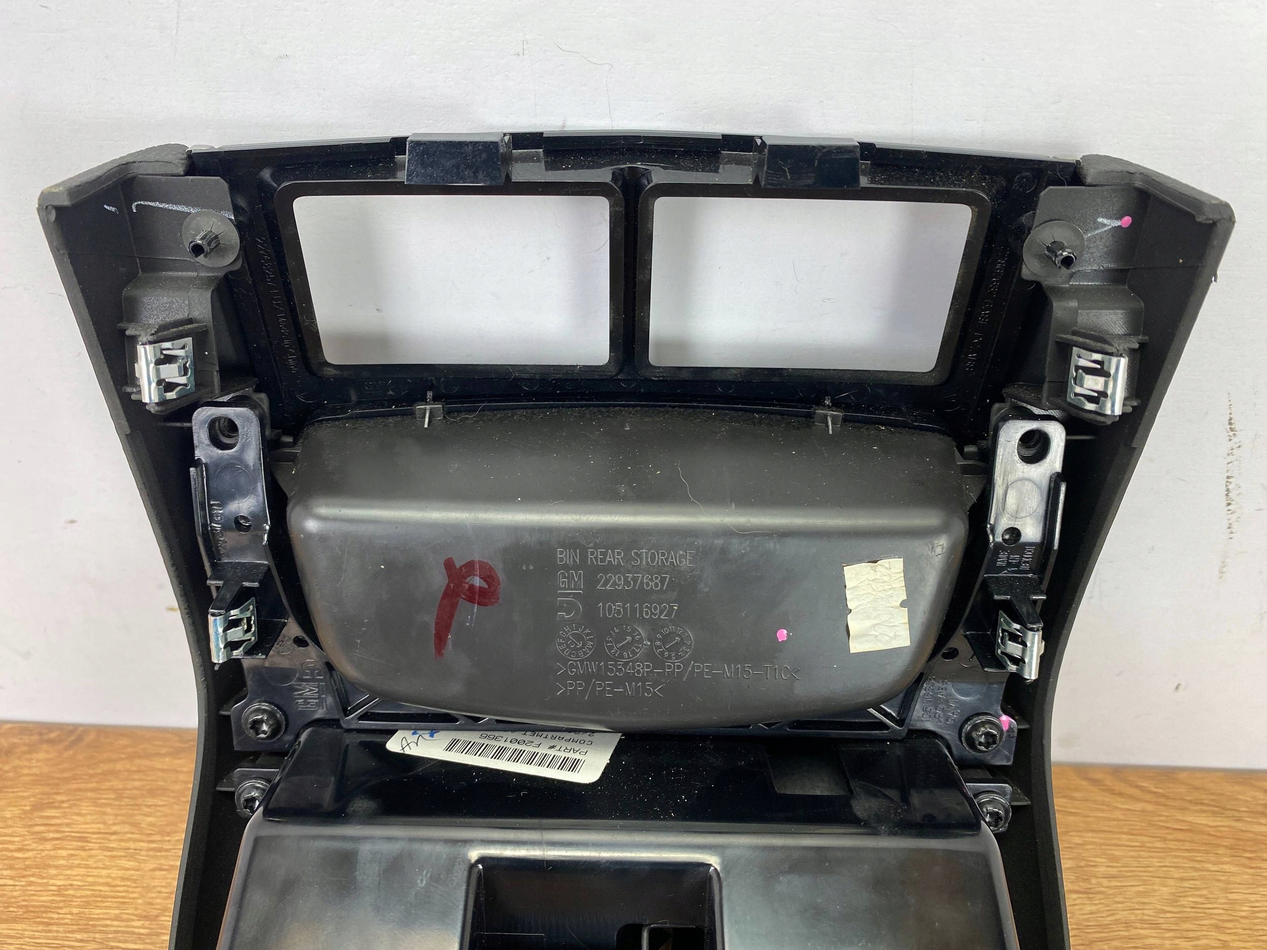 Element konsole srodkowej Handschuhfach Cadillac CTS III 2014+