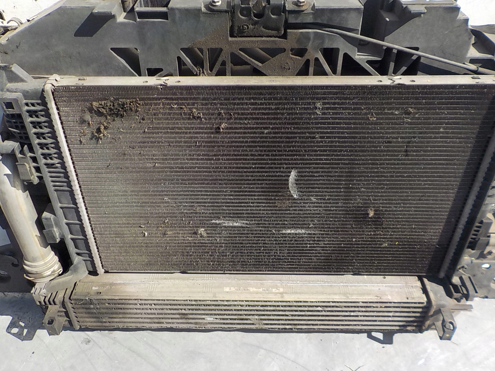 398 RENAULT SCENIC III support panel for radiators sider radiator