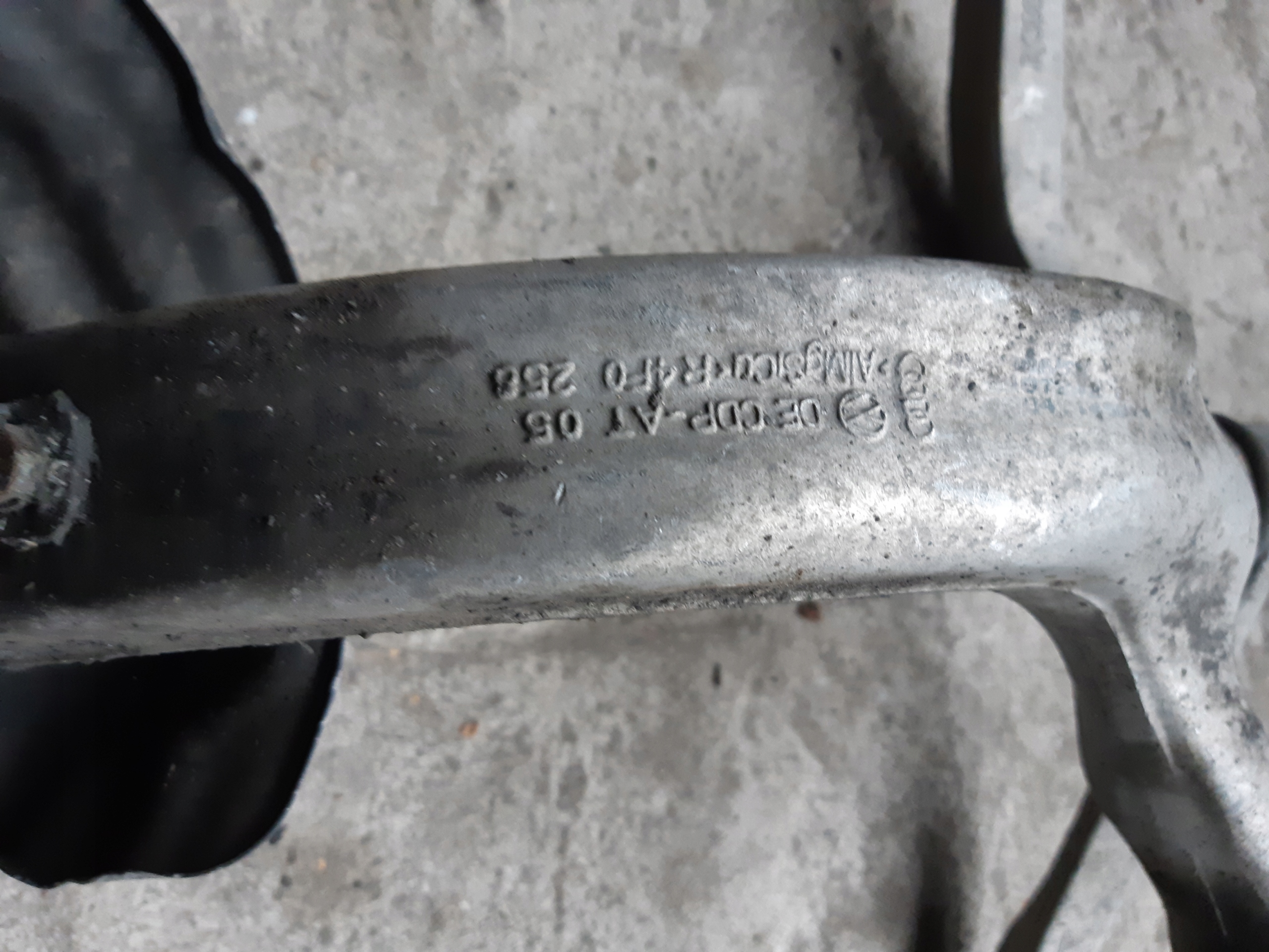 AUDI A6 C6 swing right front right front 4F0258