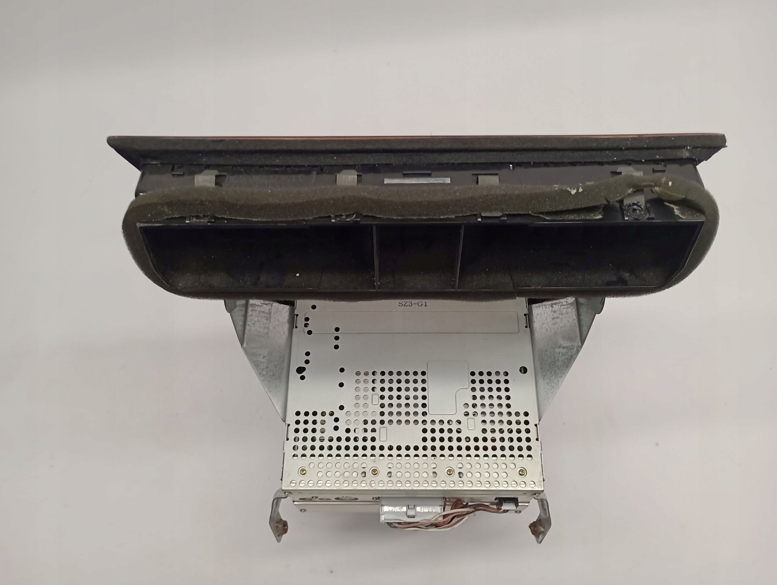 RADIOODTWARZACZ RADIO HONDA LEGEND Producent części Honda OE