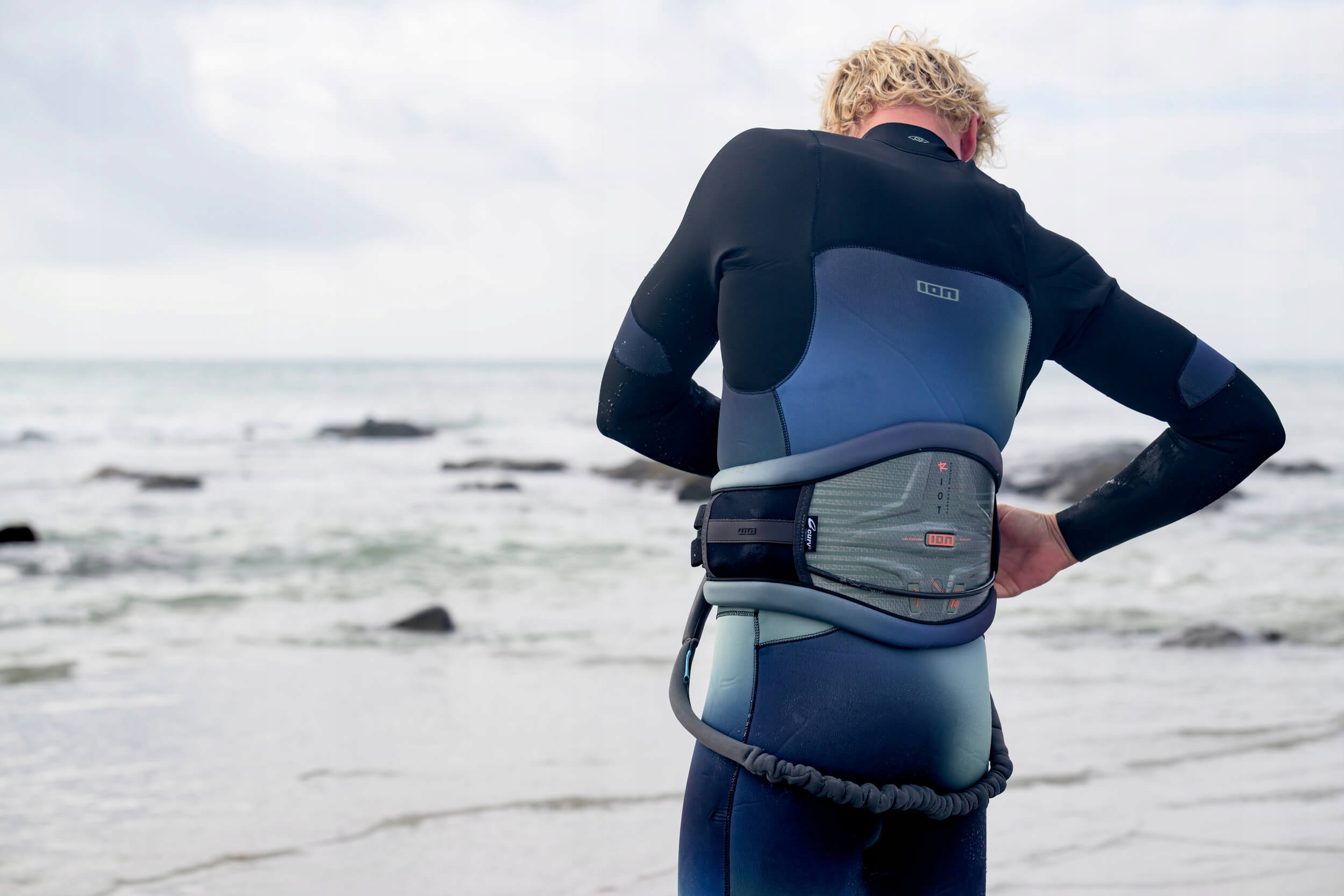 ION 23 Pianka Seek Core 4/3 FZ blue-gradient 98/MT Grubość 4 mm