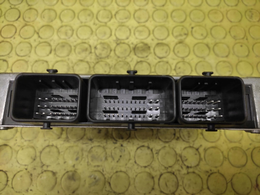 CITROEN C5 1.8 control unit of the engine 9643915380