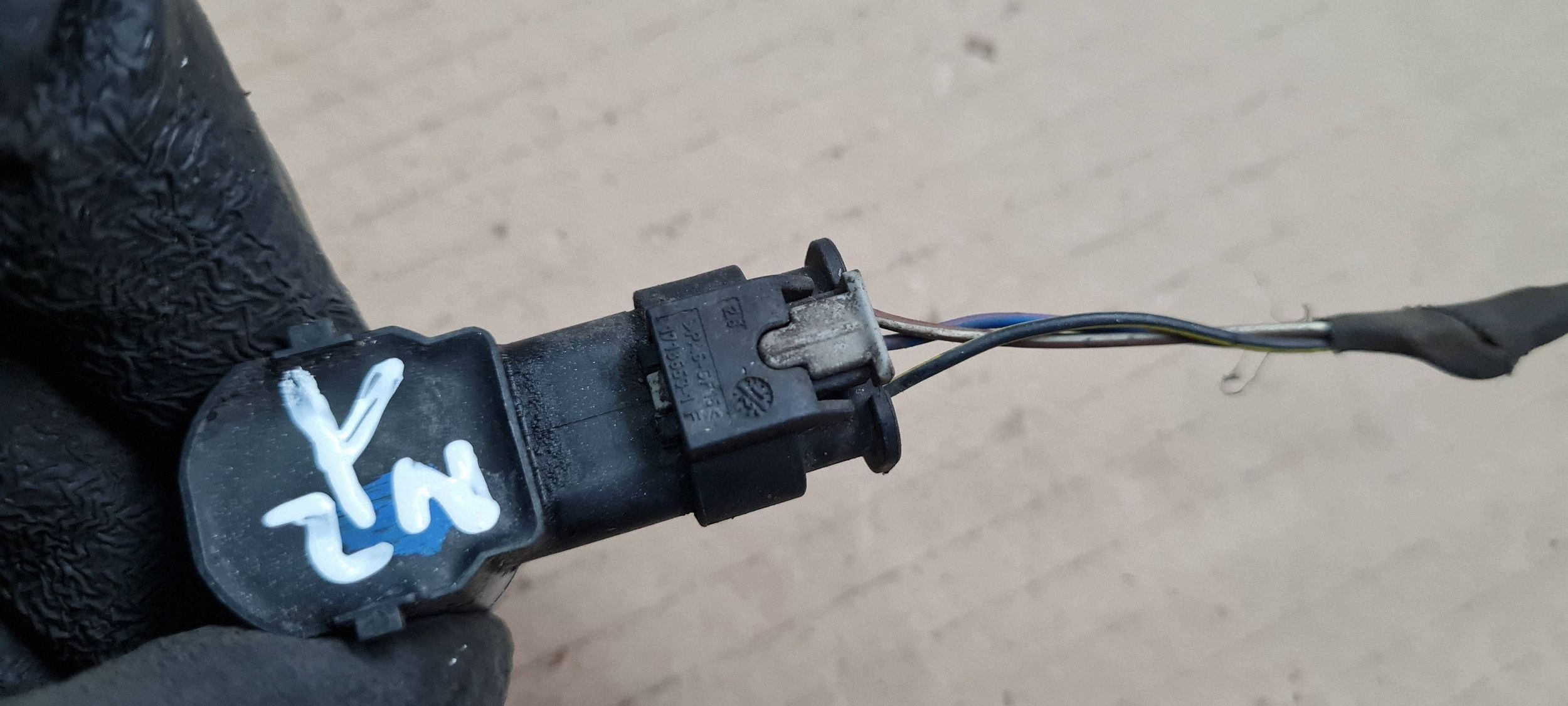 A5 8T LIFT S5 sensor PDC connecting spoiler 1S0919275 A4 B8 S4 A6 C7 4G A7 Q5