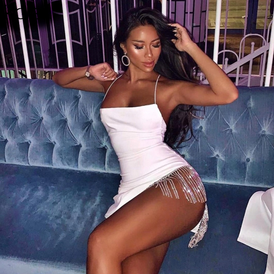 SUKIENKA BIAŁA Z FRĘDZELKAMI BŁYSZCZĄCA SEXY Marka Holy Store