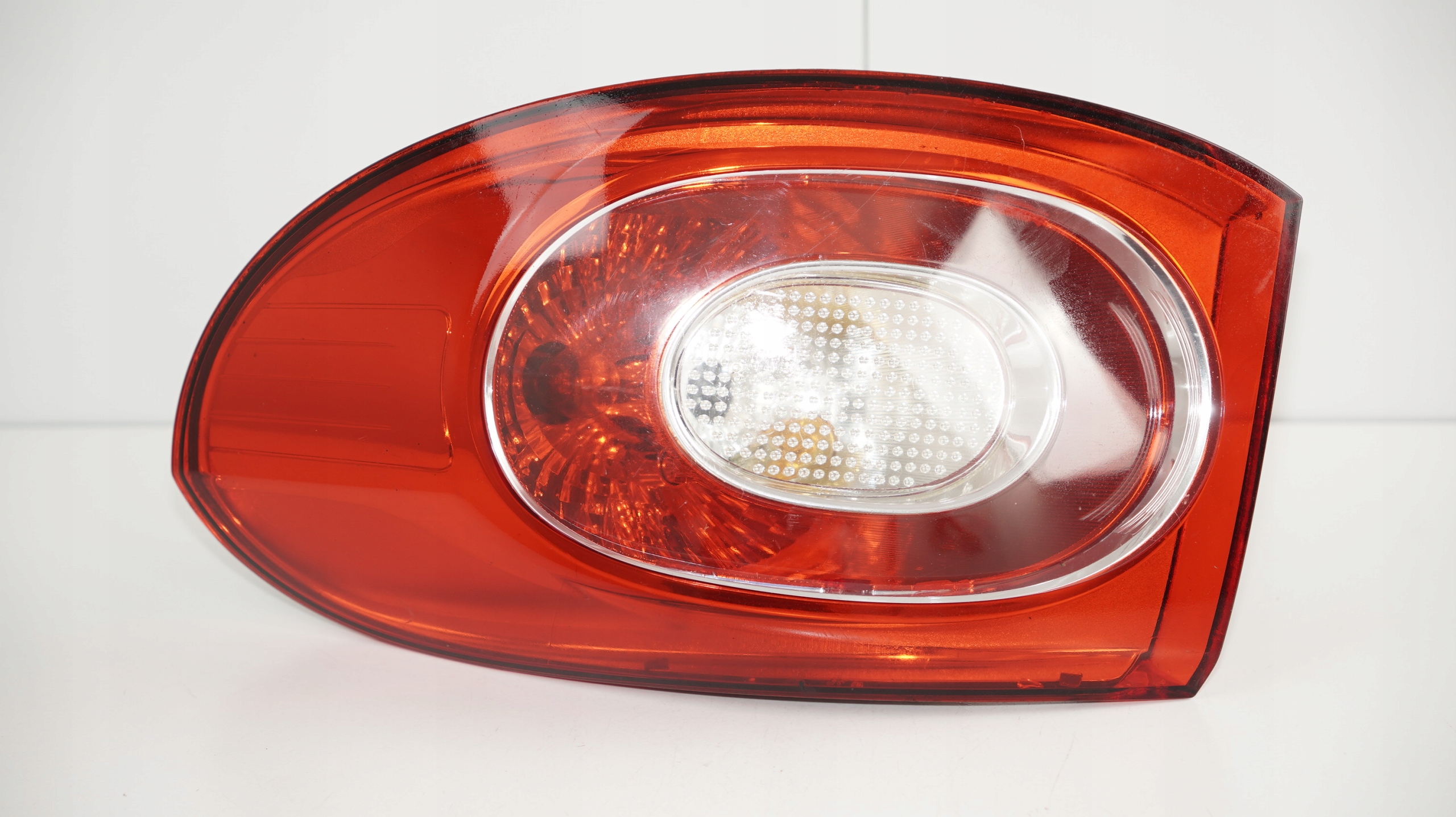 фонарь задний правый vw Tiguan I 07-11R^