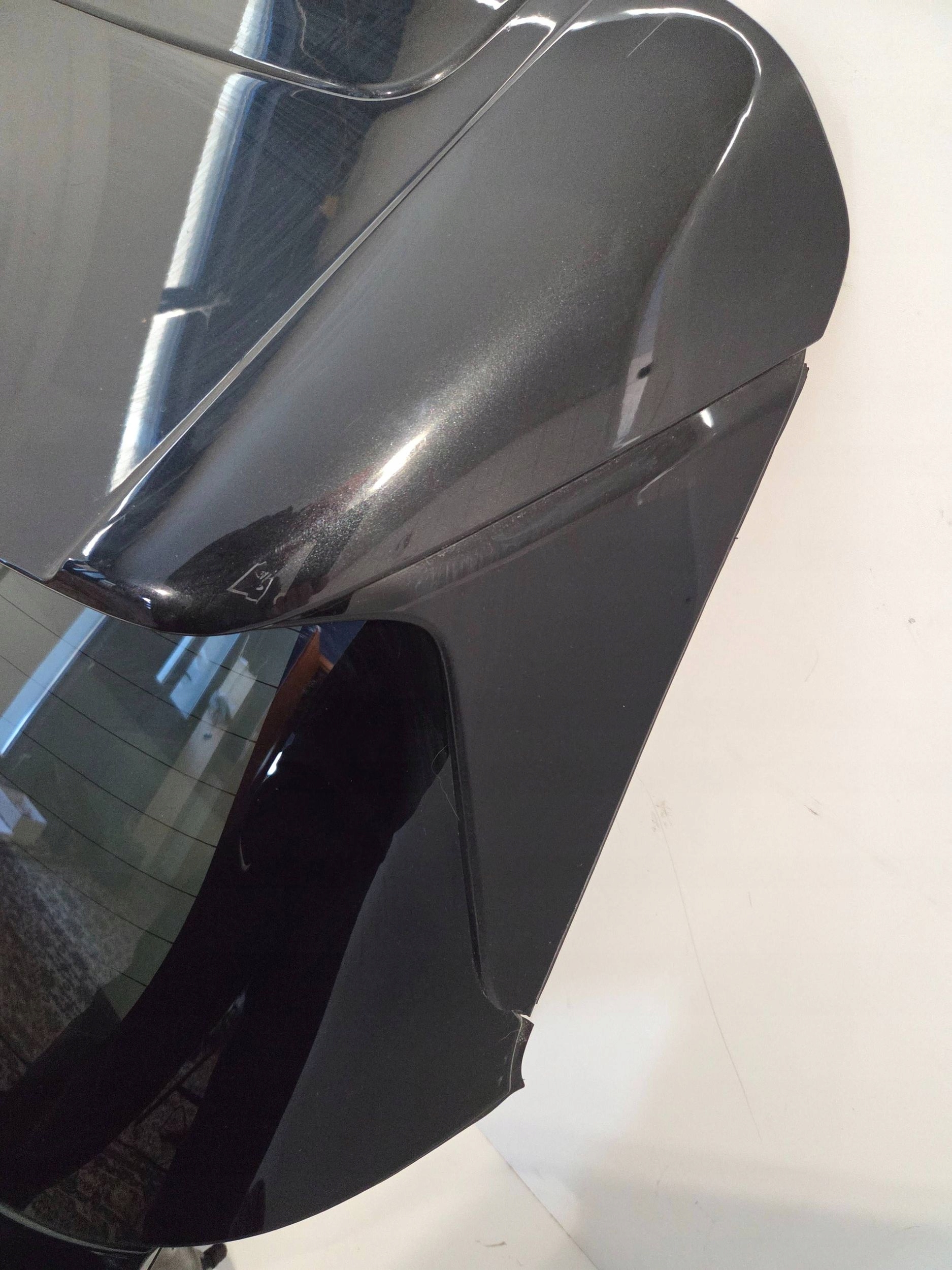 Toyota Yaris Cross 2022 boot doors black 209 (H214)