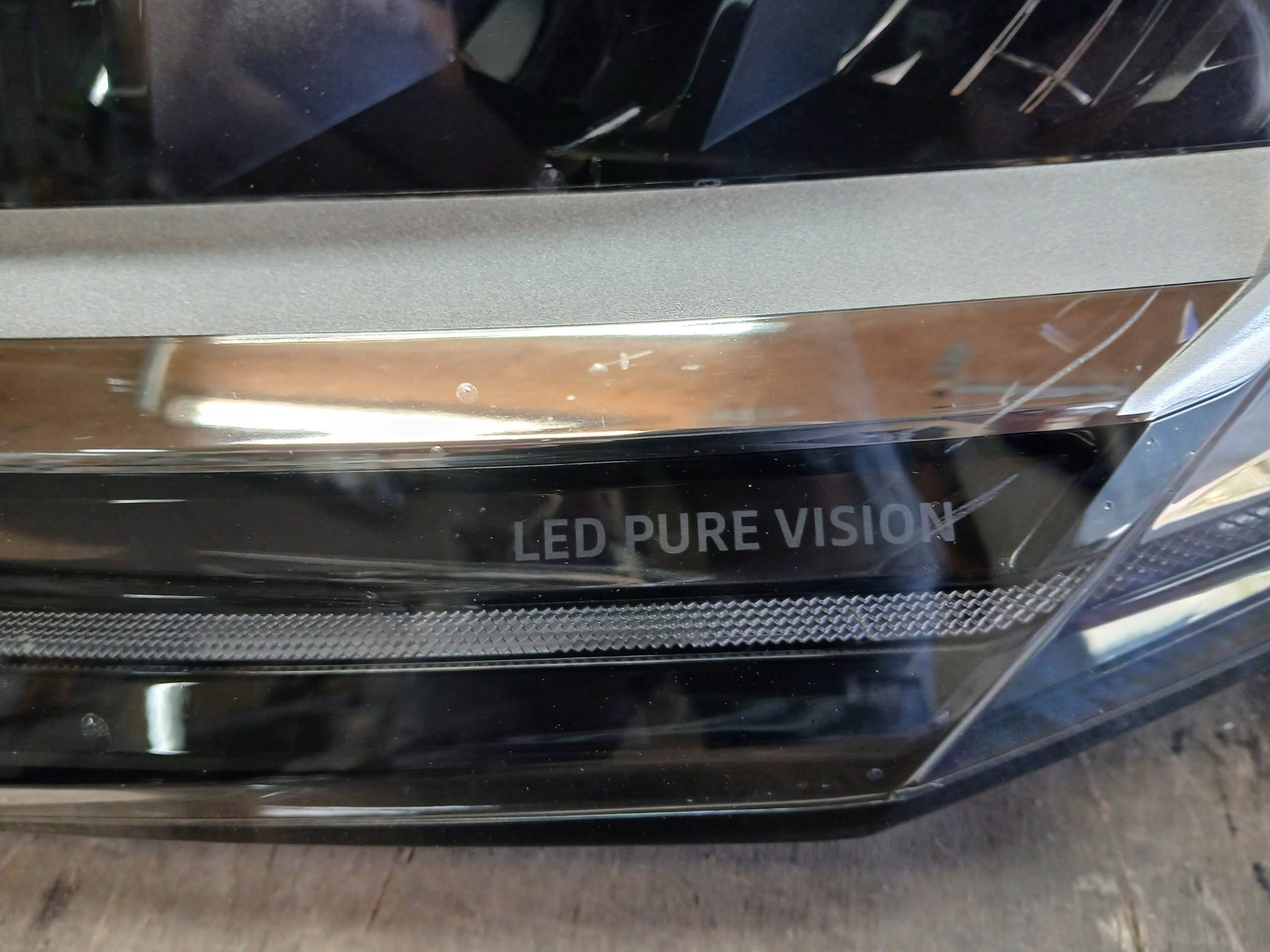 light front left RENAULT CAPTUR II 2 LIFT FULL LED 260604753R