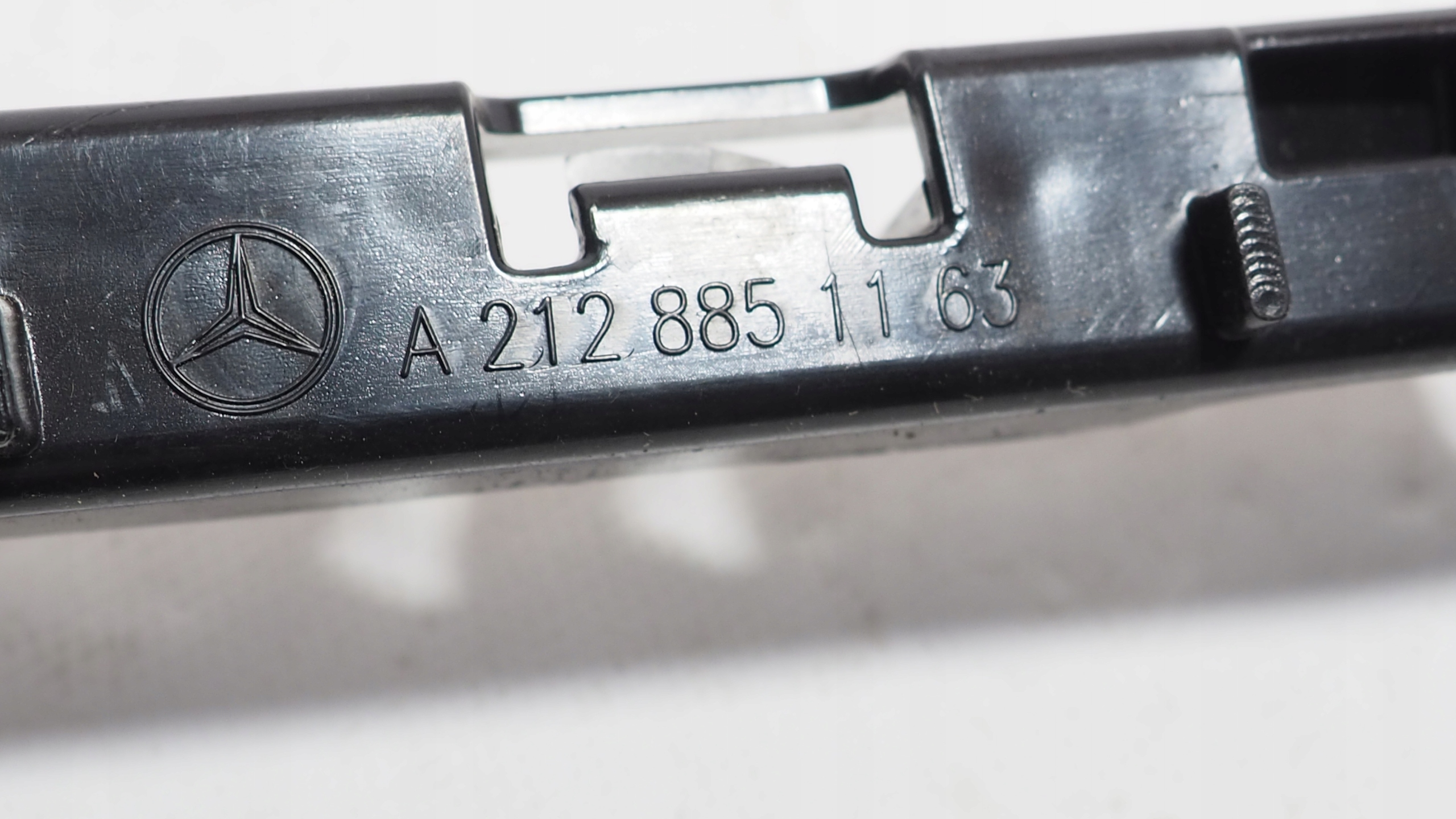 Mercedes E Klasa W212 bumper bracket left rear part A2128851163