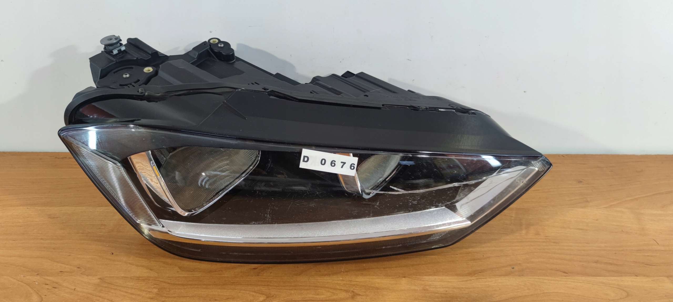 right light front REFLEKTOR VW GOLF SPORTSVAN 517
