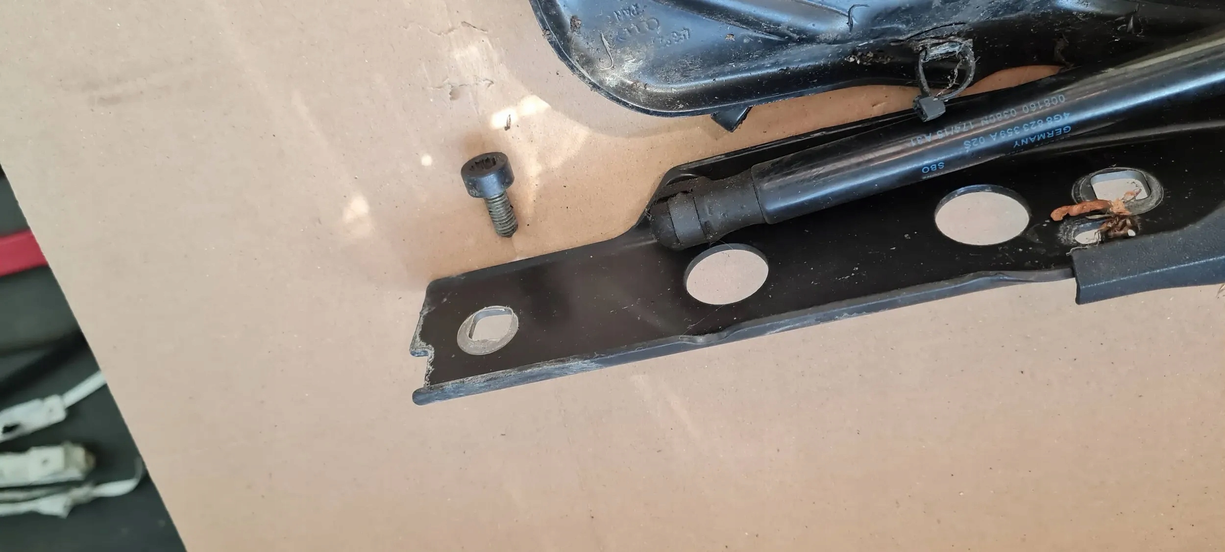 A6 C7 4G LIFT hinge POKRYWY bonnets left front LX7U 4G8823301E A7 4G