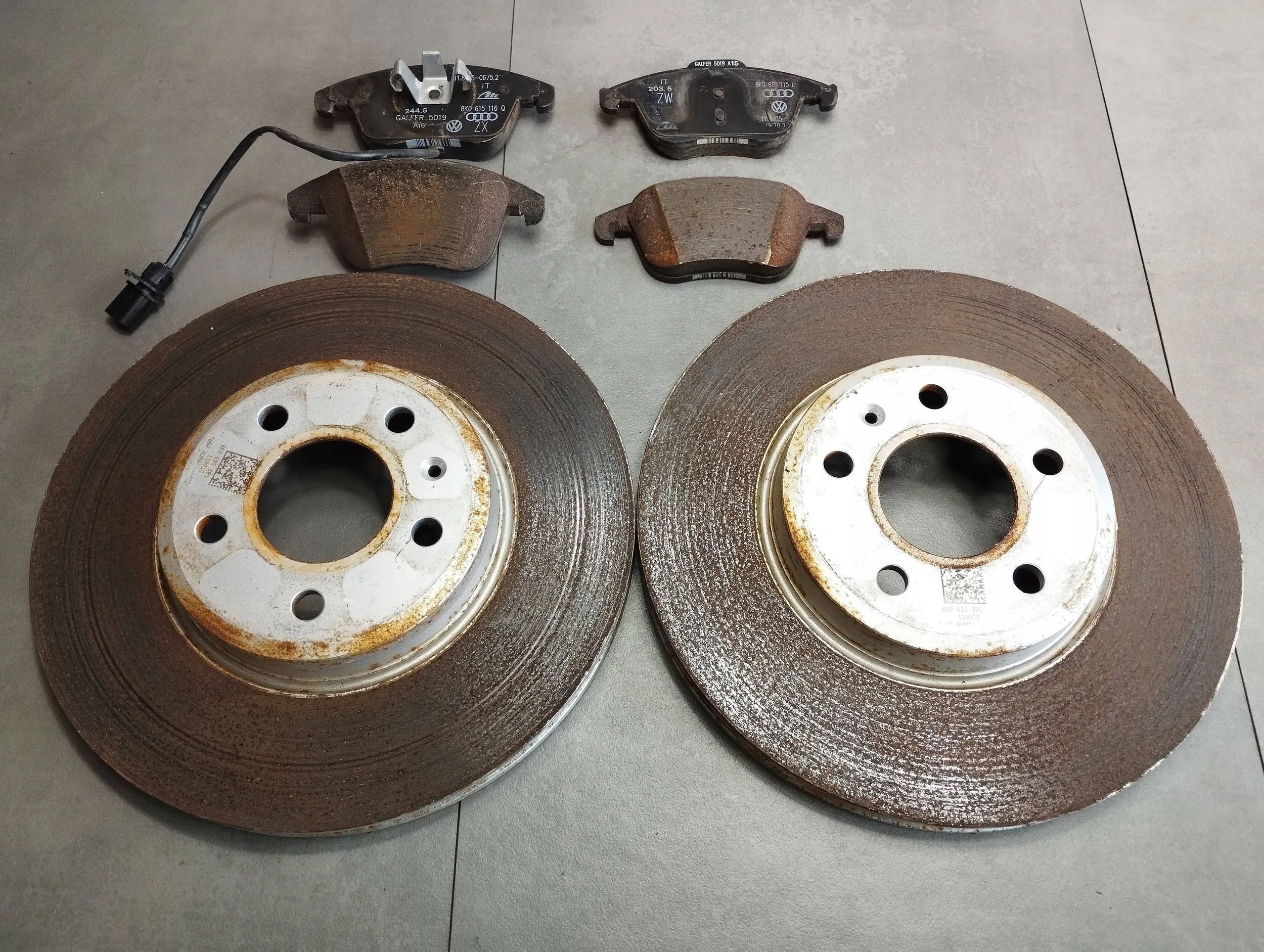 Audi A5 8T discs plates front 8K0615301