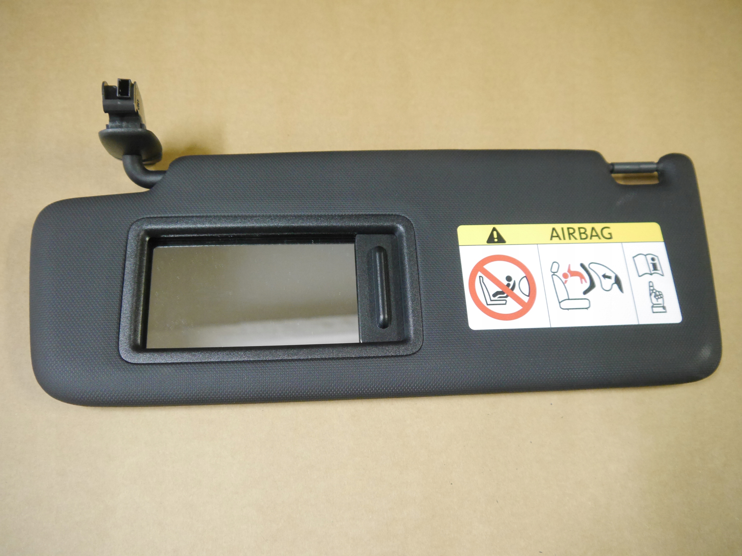 AUDI TT 8S OSŁONA PRZECIWSŁONECZNA 8S8857551