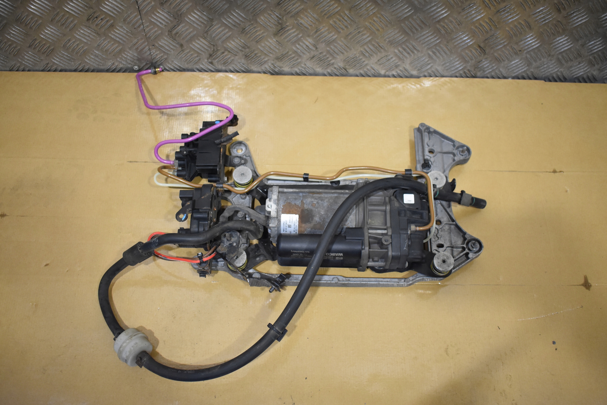 IDEALNY compressor; springing NIVO PORSCHE PANAMERA 971 1