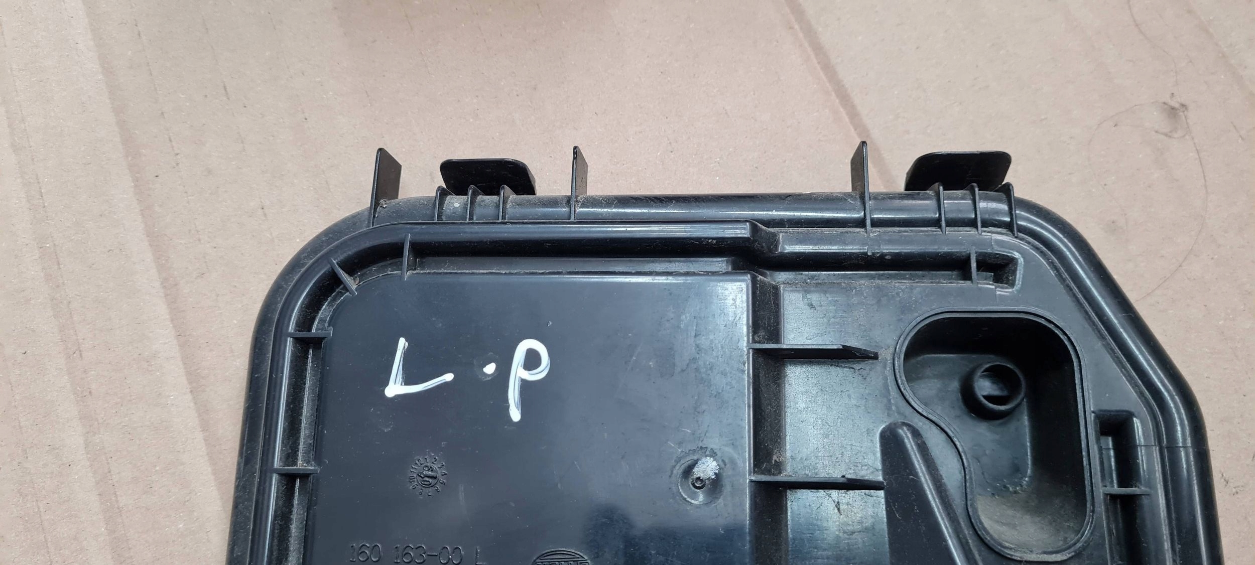 A6 C6 LIFT spoiler cap lights left left front 16016300 4F0941159