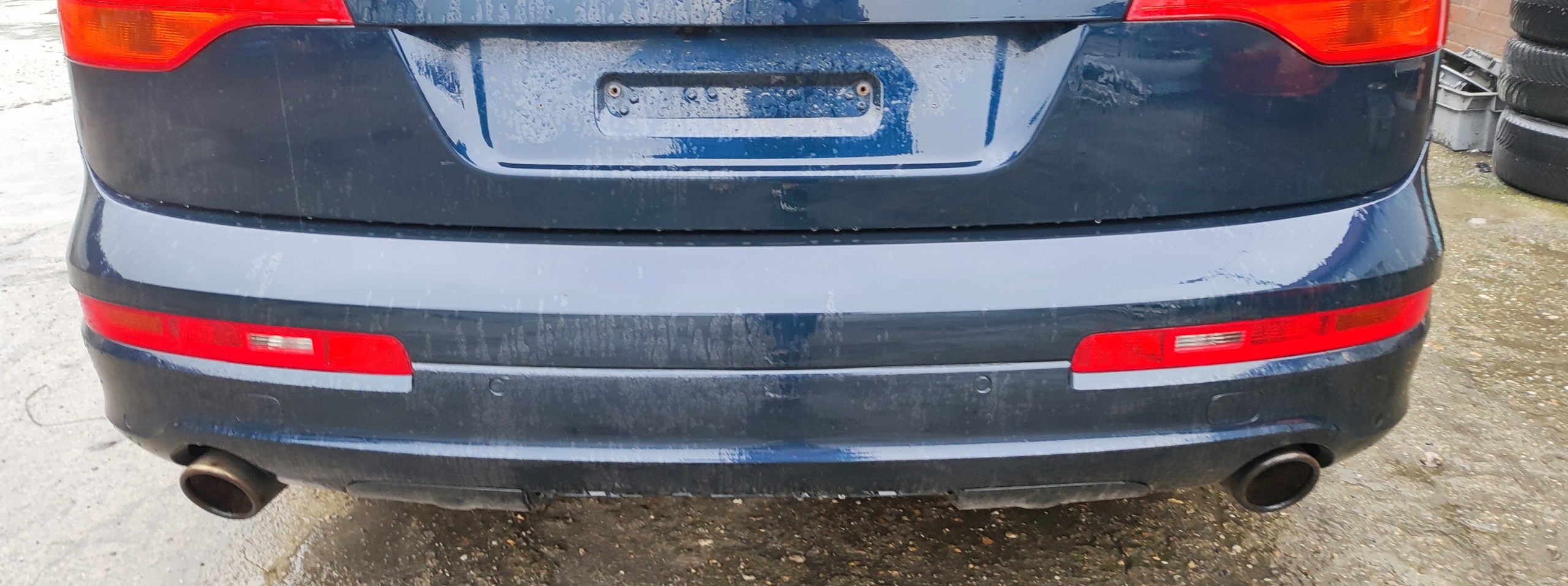 AUDI Q7 4L 07r PAS TYLNY WANNA DUPA TYŁ