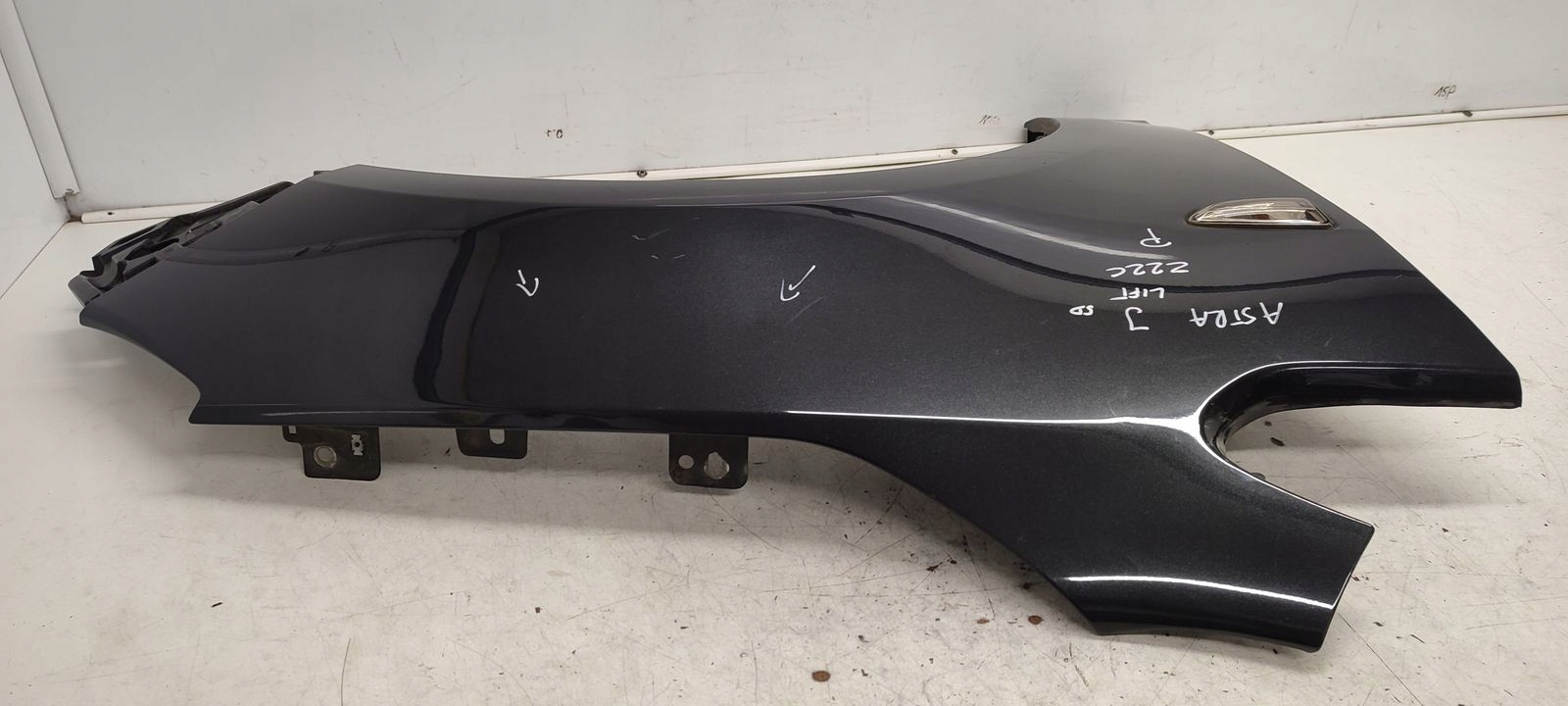 fender right front front Opel Astra J LIFT Z22C HB