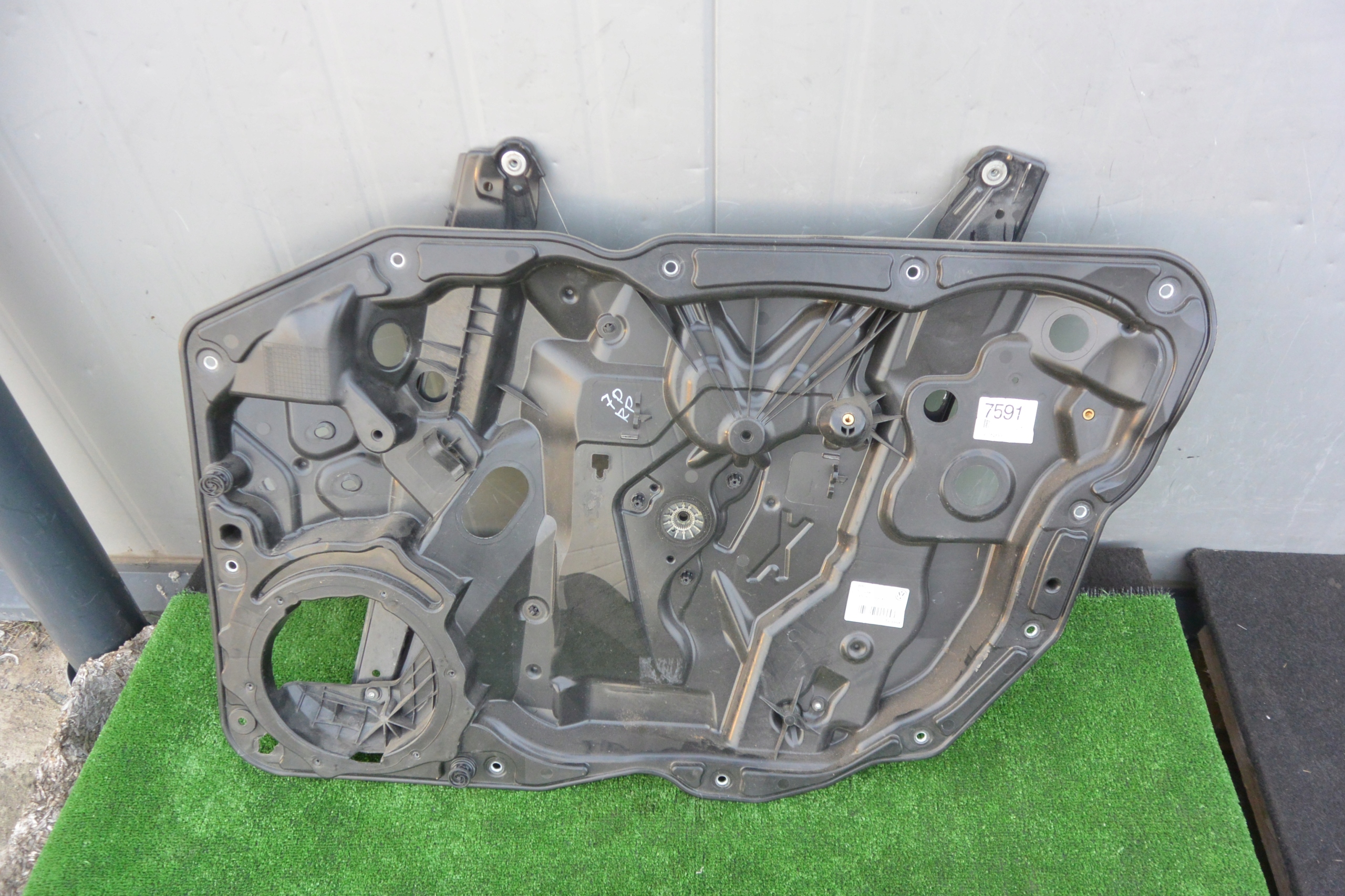 window regulator door right front VW TOUAREG 7P