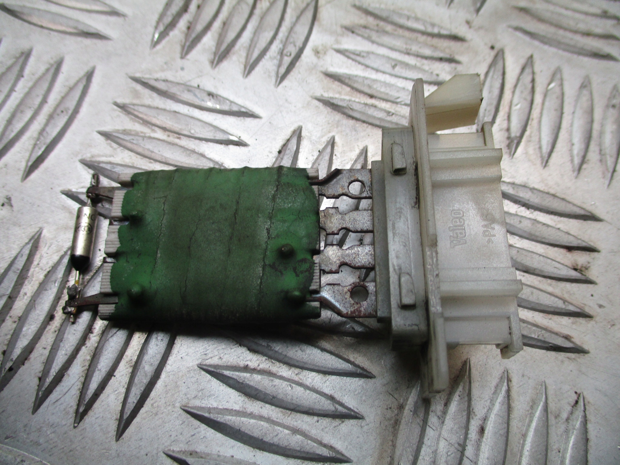 REZYSTOR OPORNIK DMUCHAWY OPEL COMBO C