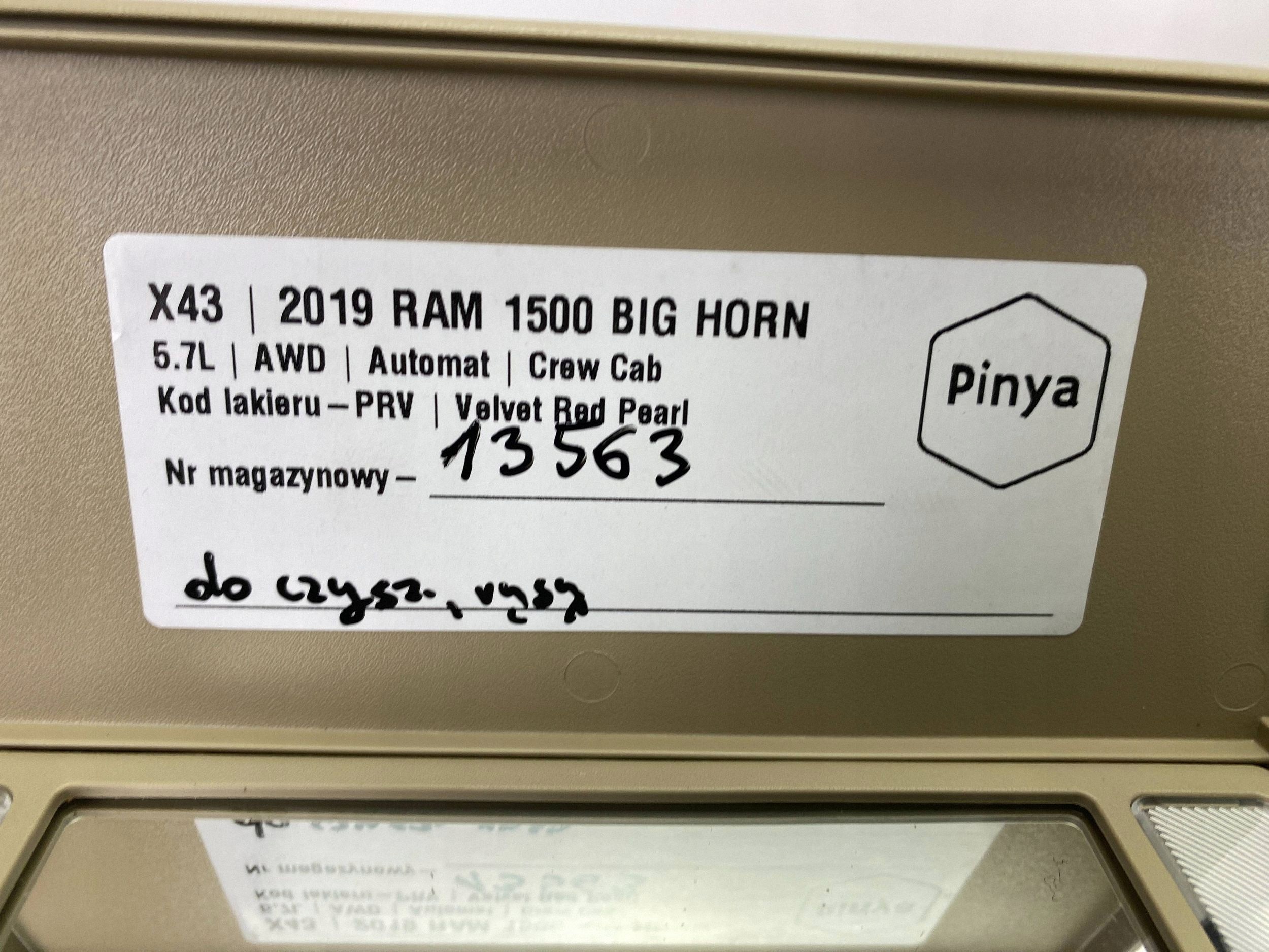 Blende Abdeckung przeciwsloneczna Ram 1500 DT 2019+