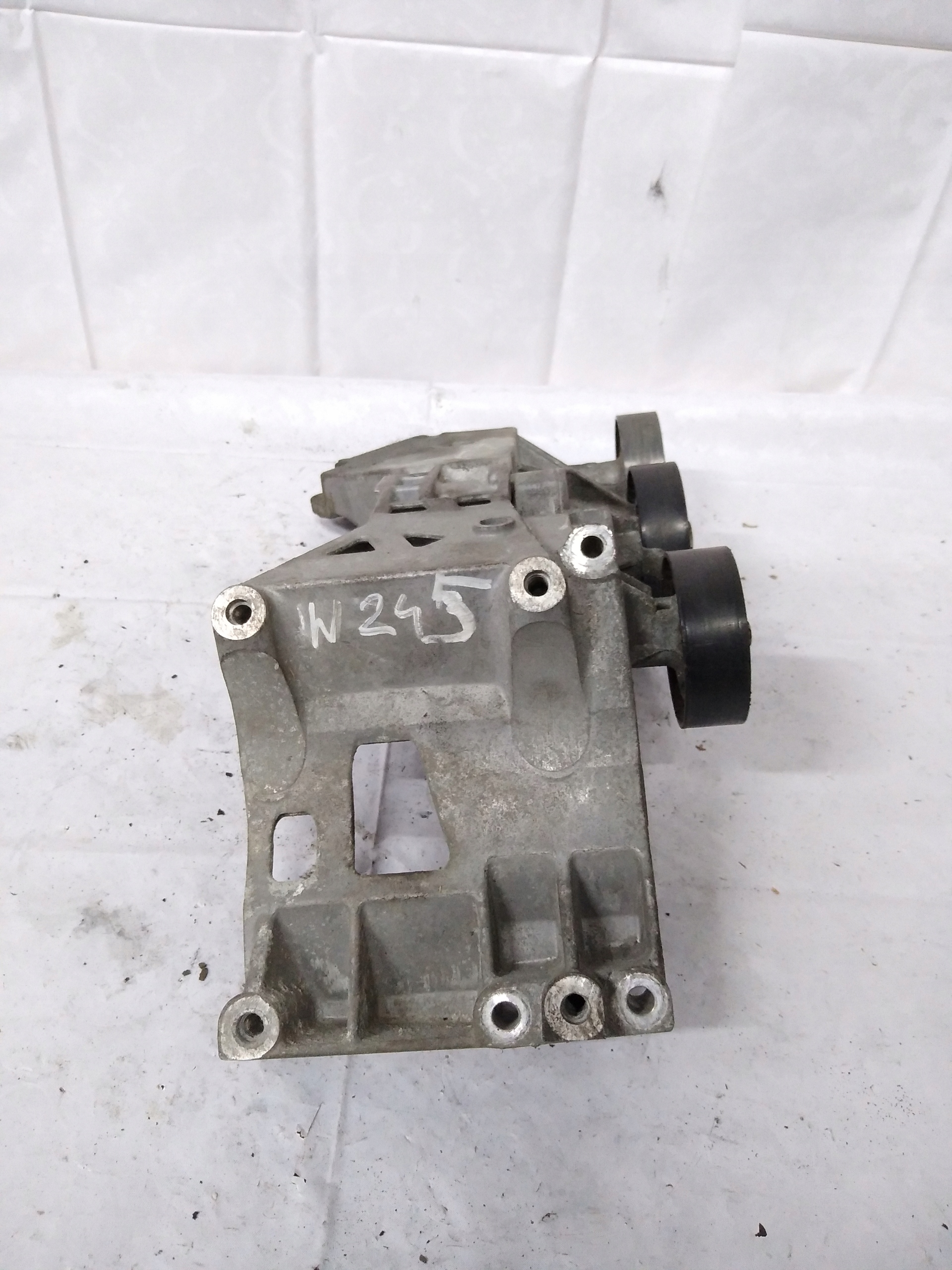 крепление генератора MERCEDES W245 B200