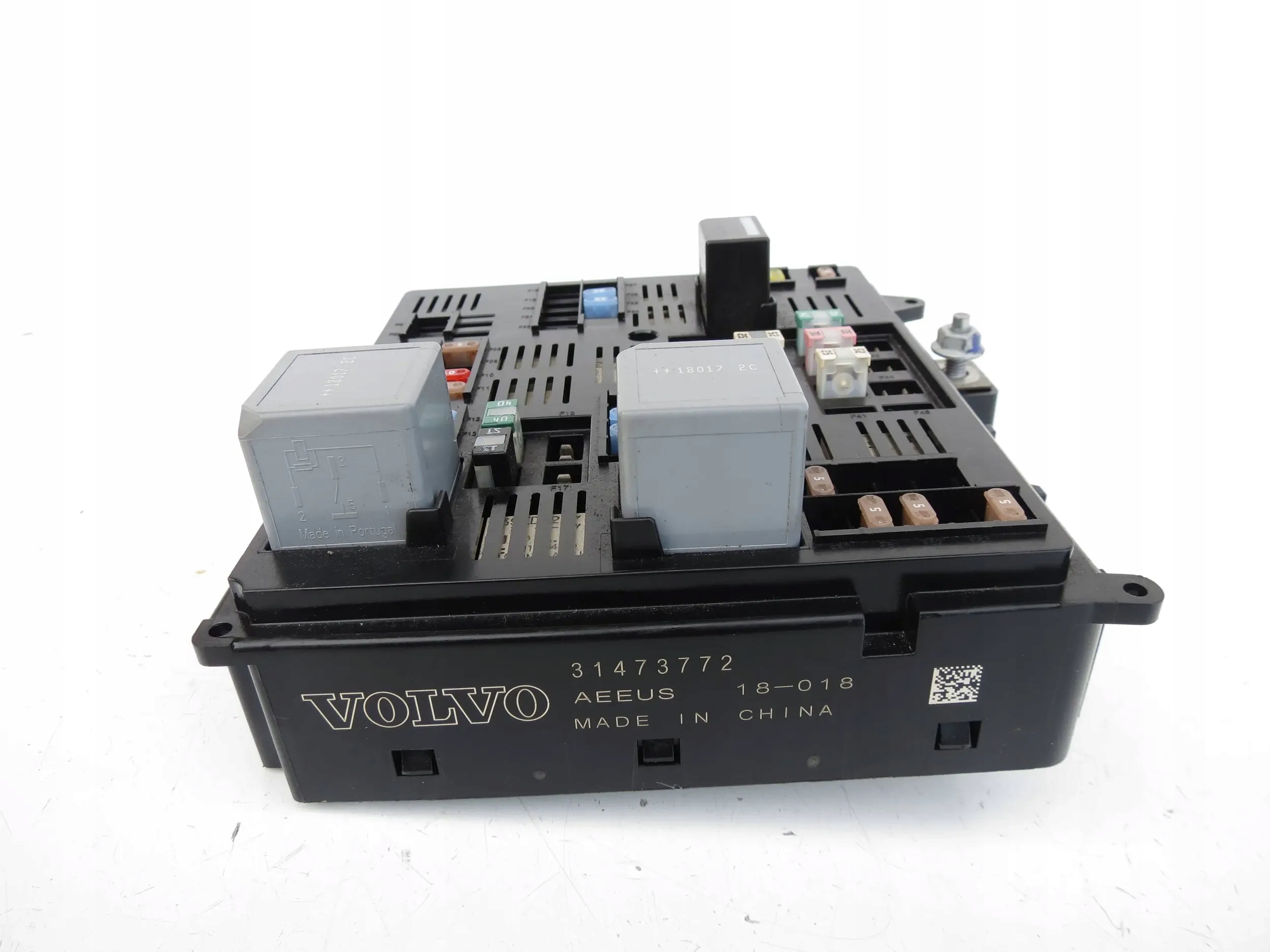 SKRZYNKA BEZPIECZNIKÓW 31473772 VOLVO XC60 II S60 III V60 II S90 V90 Numer katalogowy części 31473772